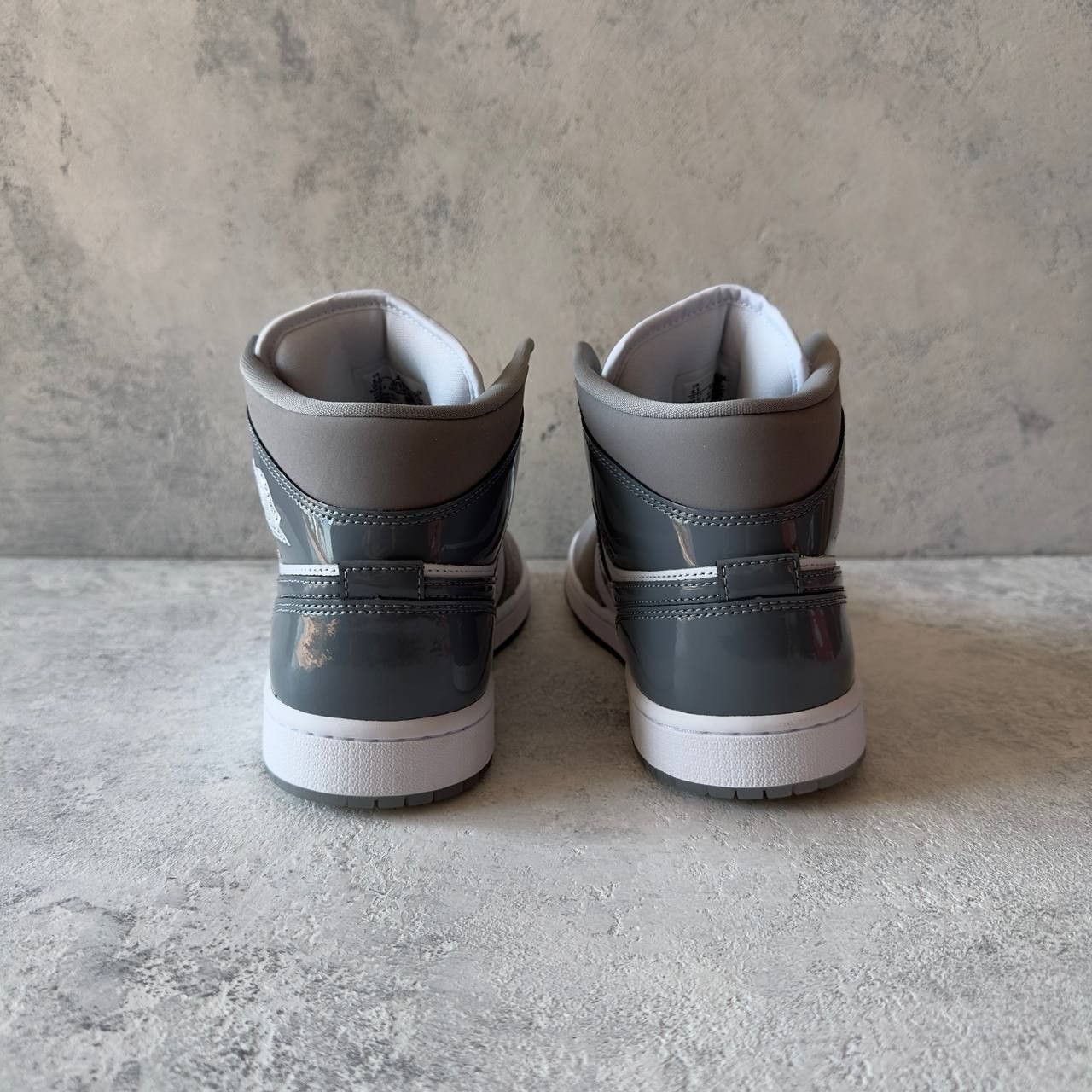 Jordan Brand Air Jordan 1 Mid 'Cool Grey' HF3216-100 Size 42 Size US 8.5 / EU 41-42 - 3 Thumbnail