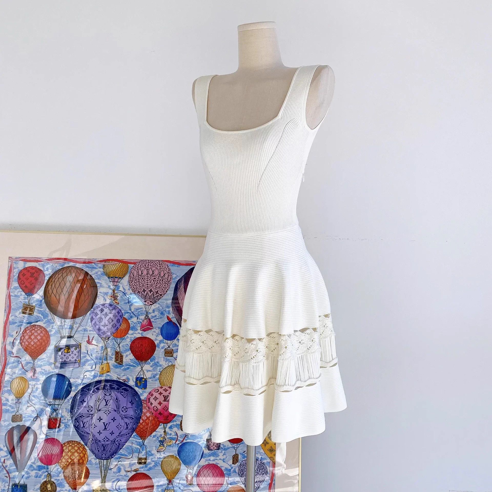 Alexander McQueen Alexander McQueen white sleeveless knit dress XS Size XS / US 0-2 / IT 36-38 - 3 Thumbnail