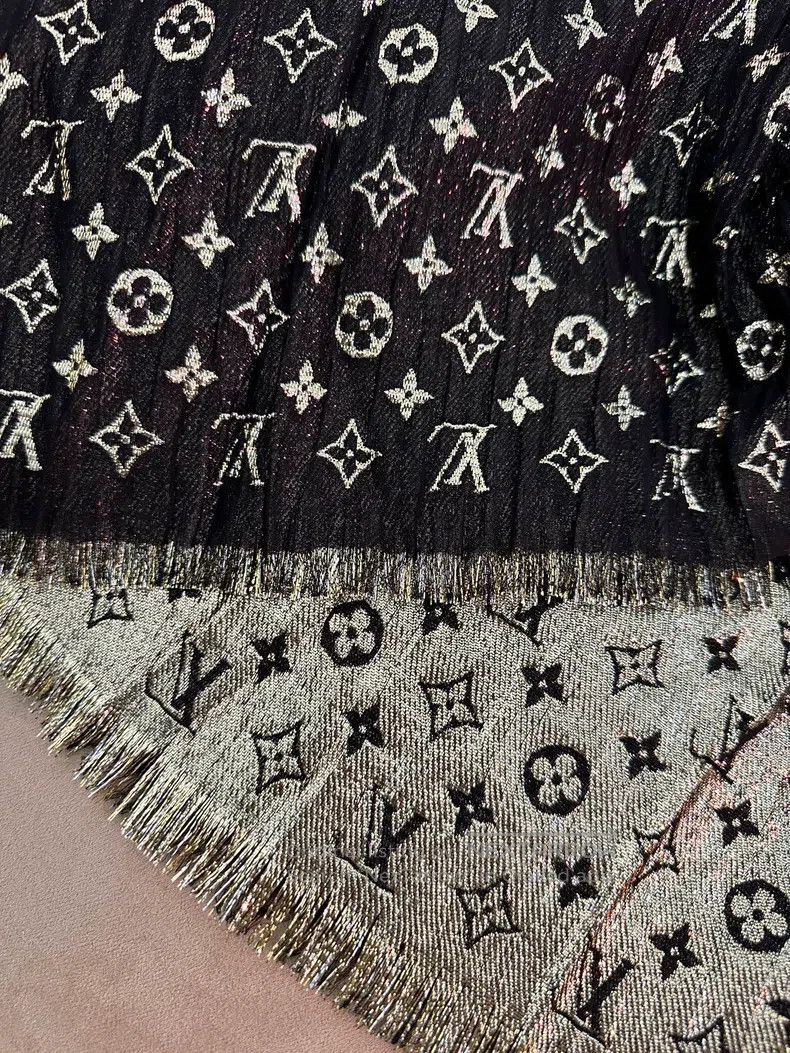 Louis Vuitton Louis Vuitton Gold silk presbyopic double shawl scarf Size ONE SIZE - 8 Thumbnail