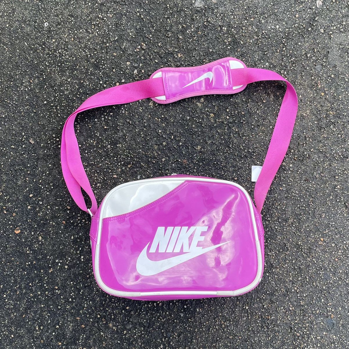 Nike Nike Vinly Pink Small Messenger Bag Size ONE SIZE - 19 Thumbnail