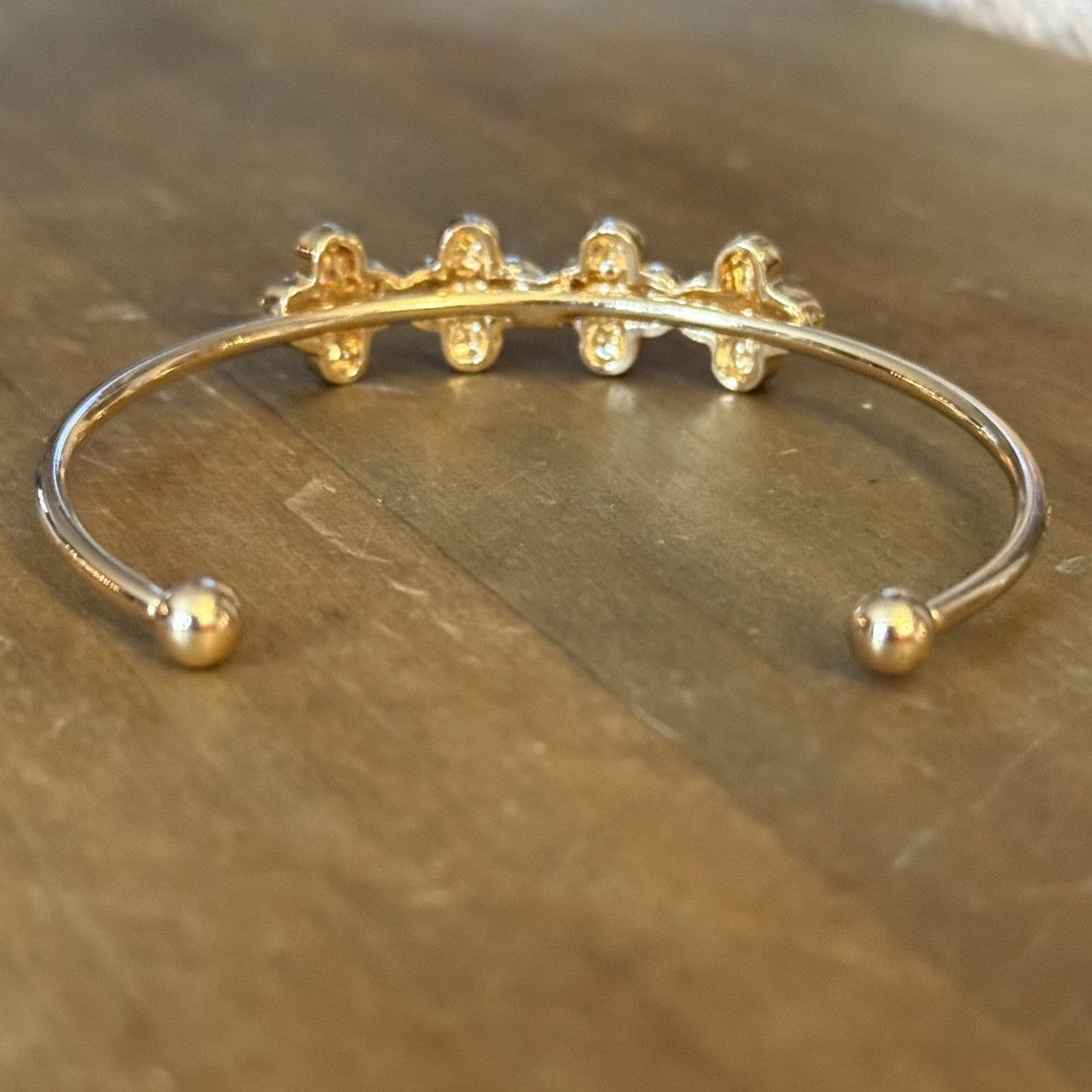 Other Gold tone pave AB crystal clover cuff bracelet Size ONE SIZE - 4 Thumbnail