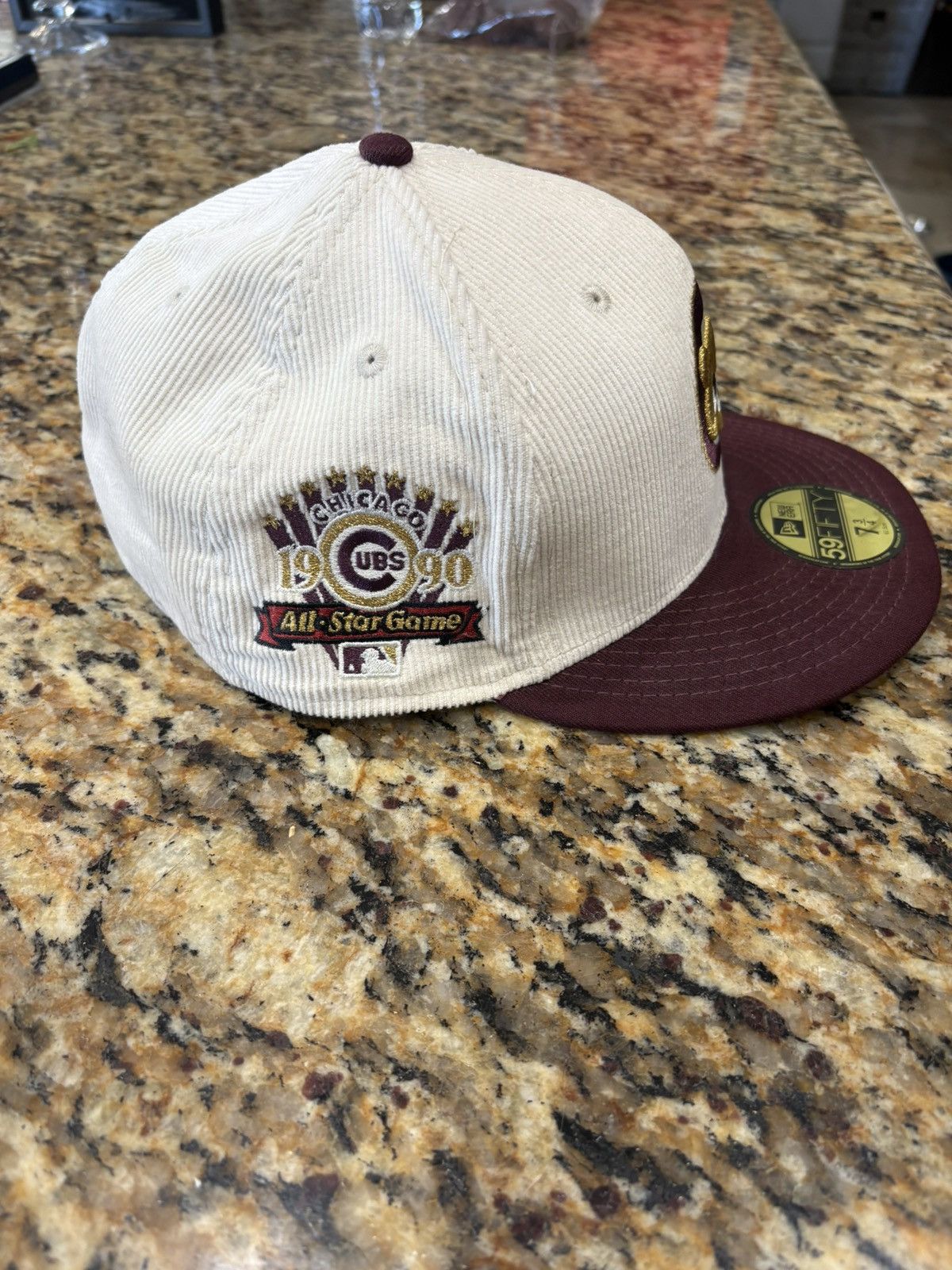 Lids Chicago Cubs corduroy hat 7 3/4 Size ONE SIZE - 3 Thumbnail