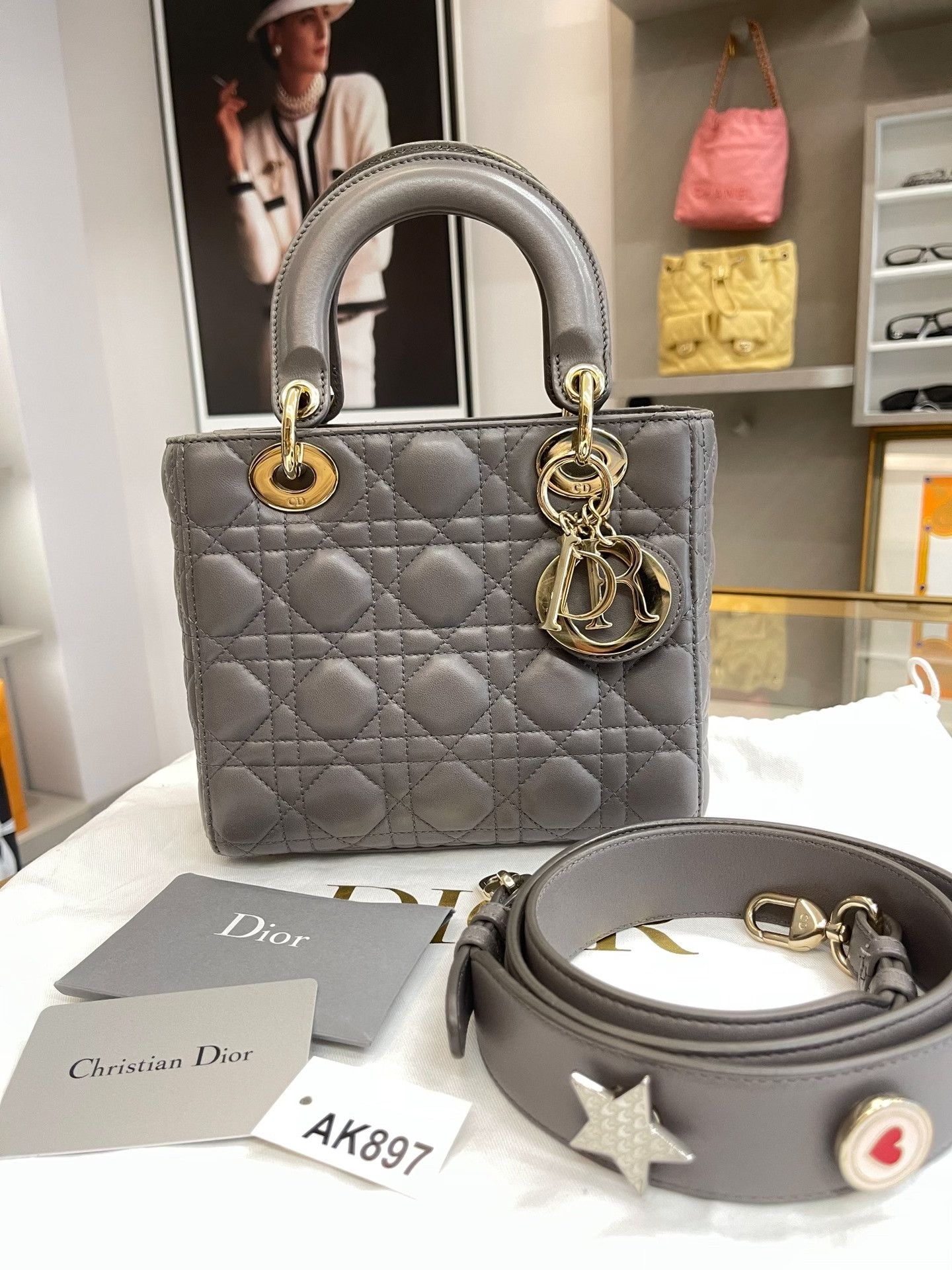 Dior Pre-loved Bag Very good condition Size ONE SIZE - 1 Thumbnail