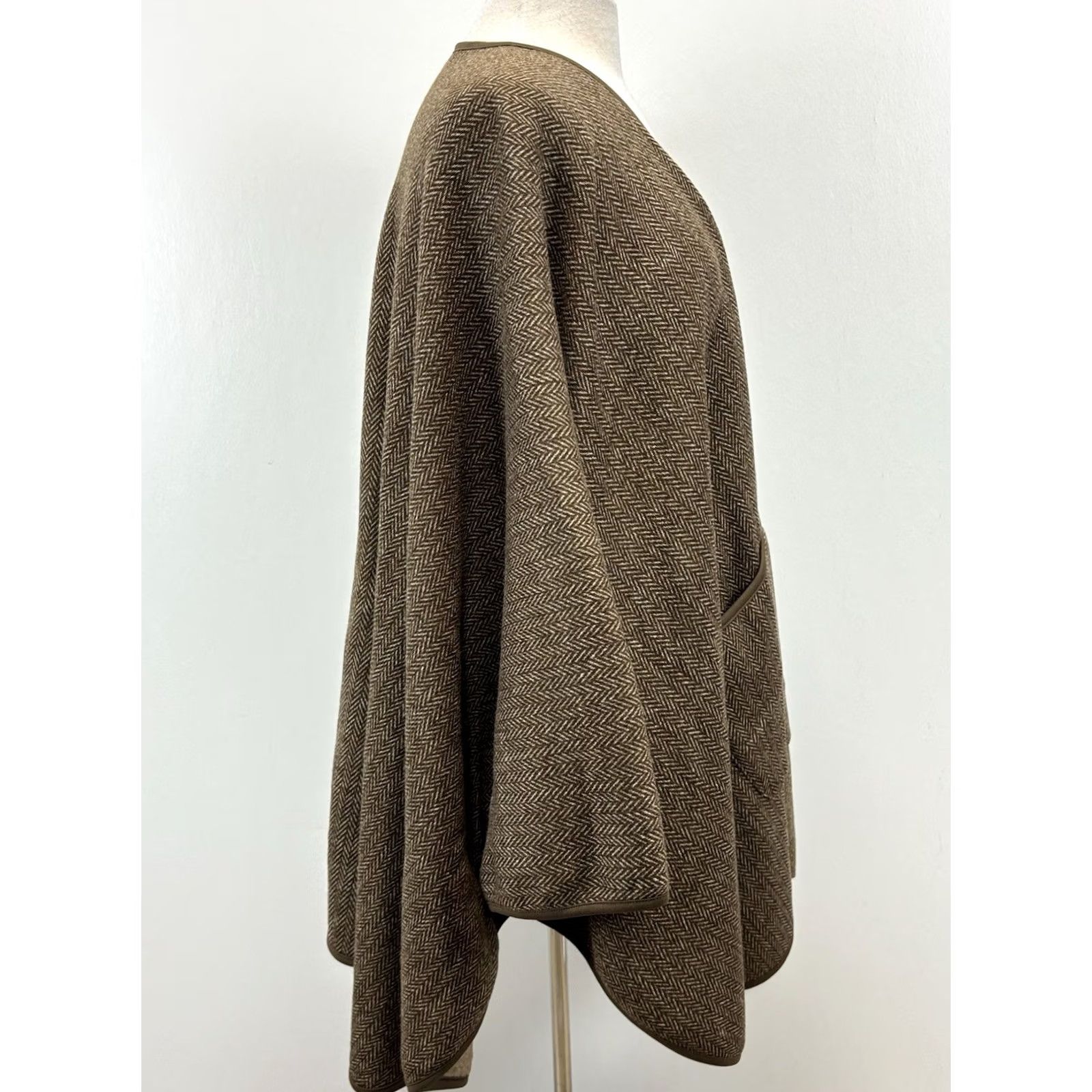 Vintage The Vermont Country Store Cape Poncho Women’s S/M Brown Herringbone Open Fleece Mid-Length Open Front Vintage: No Size S / US 4 / IT 40 - 4 Thumbnail