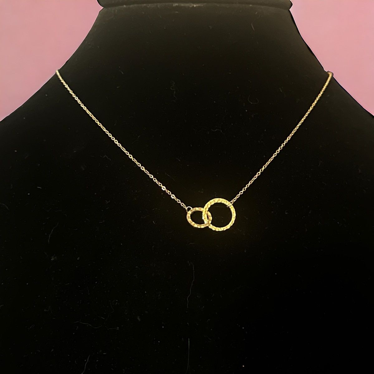 Other Gold tone interlocking circles love necklace Size ONE SIZE - 1 Thumbnail