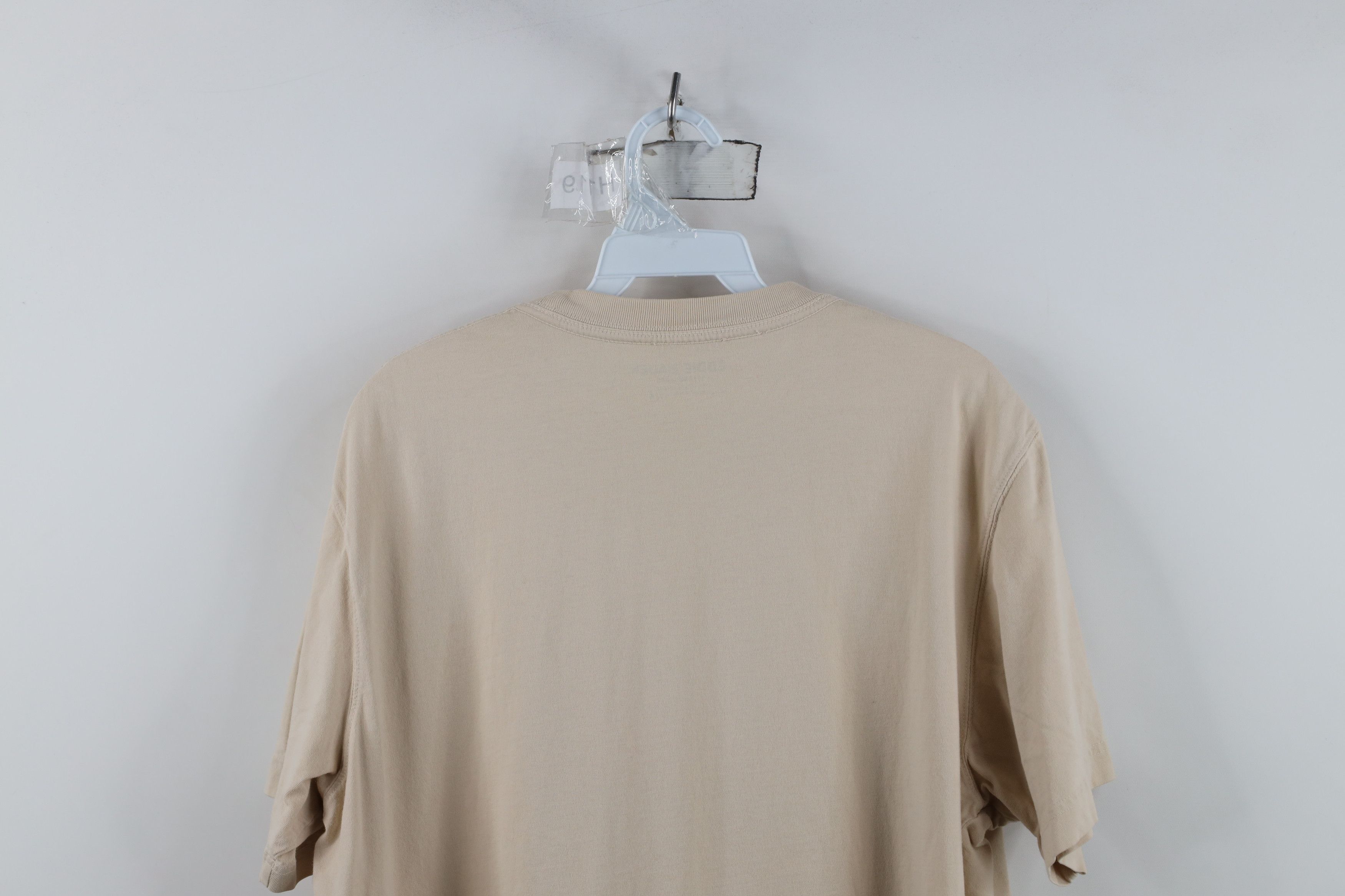 Eddie Bauer Vintage Y2K Eddie Bauer Stonewash Pocket T-Shirt Beige Size US L / EU 52-54 / 3 - 13 Thumbnail