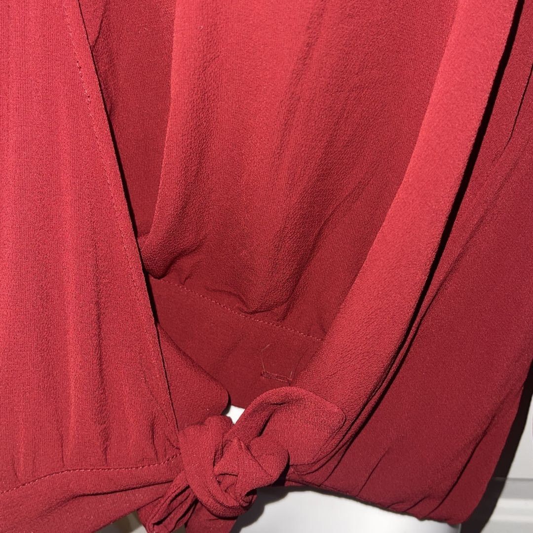 Other Burgundy Wrap Tie Crop Deep V-Neck Blouse SZ M Dressy Chic Size M / US 6-8 / IT 42-44 - 4 Thumbnail
