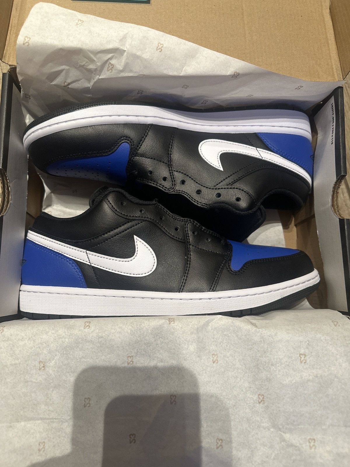 Jordan Brand × Nike Air jordan 1 low royal toe Size US 10.5 / EU 43-44 - 2 Thumbnail