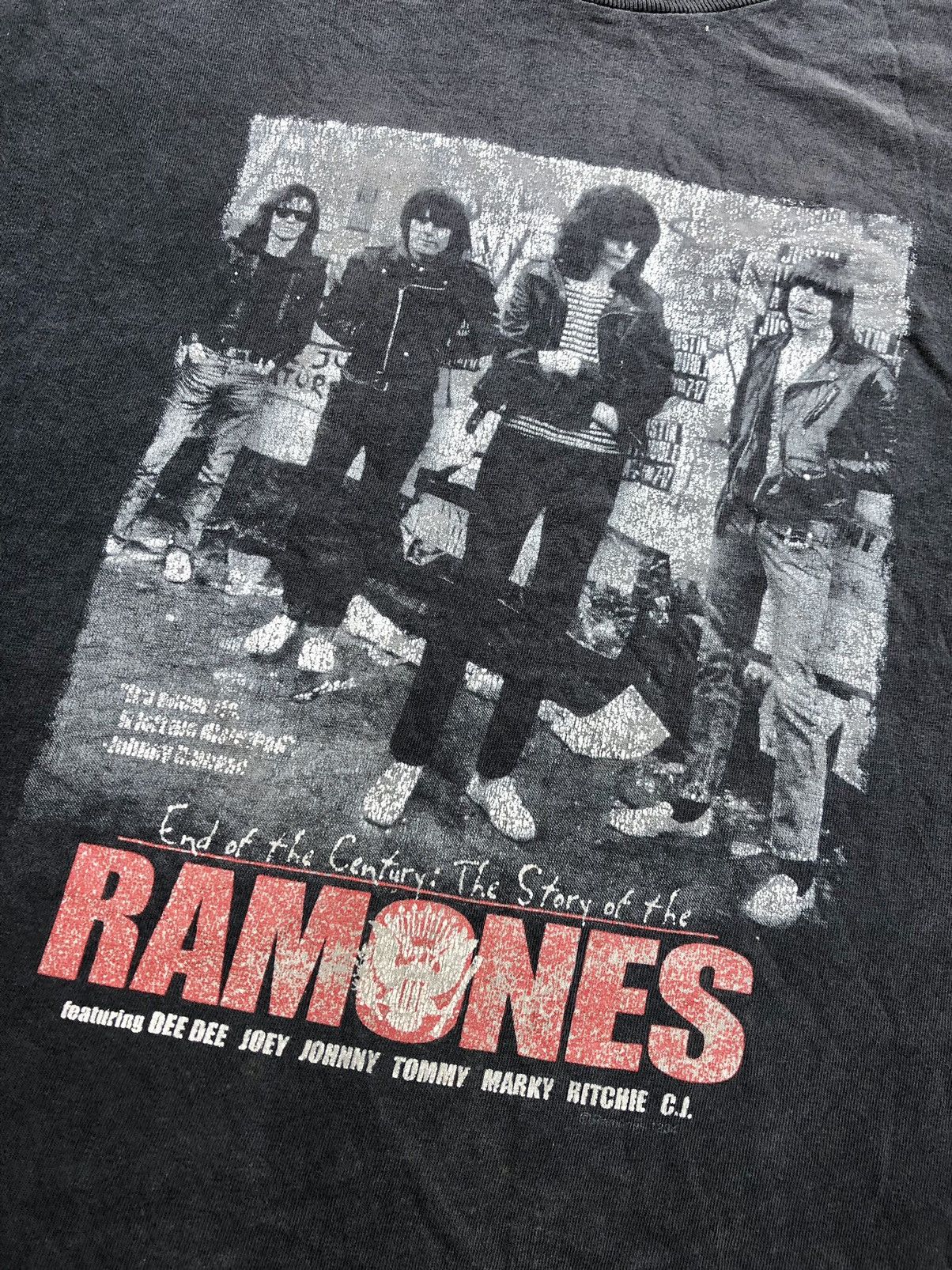 Band Tees THRASHED Y2K RAMONES END OF THE CENTURY Size US XL / EU 56 / 4 - 2 Thumbnail