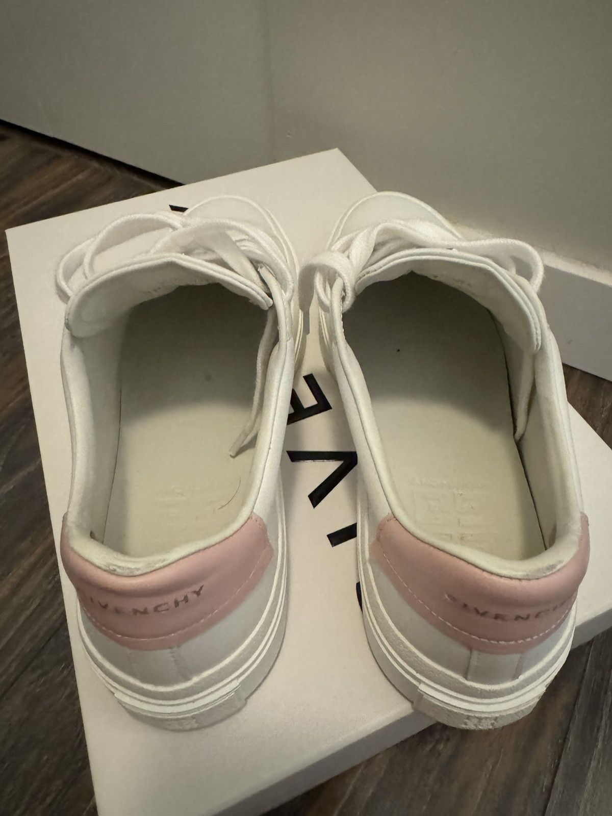 Givenchy Givenchy Street Sneakers size 38.5 Size US 8.5 / IT 38.5 - 3 Thumbnail