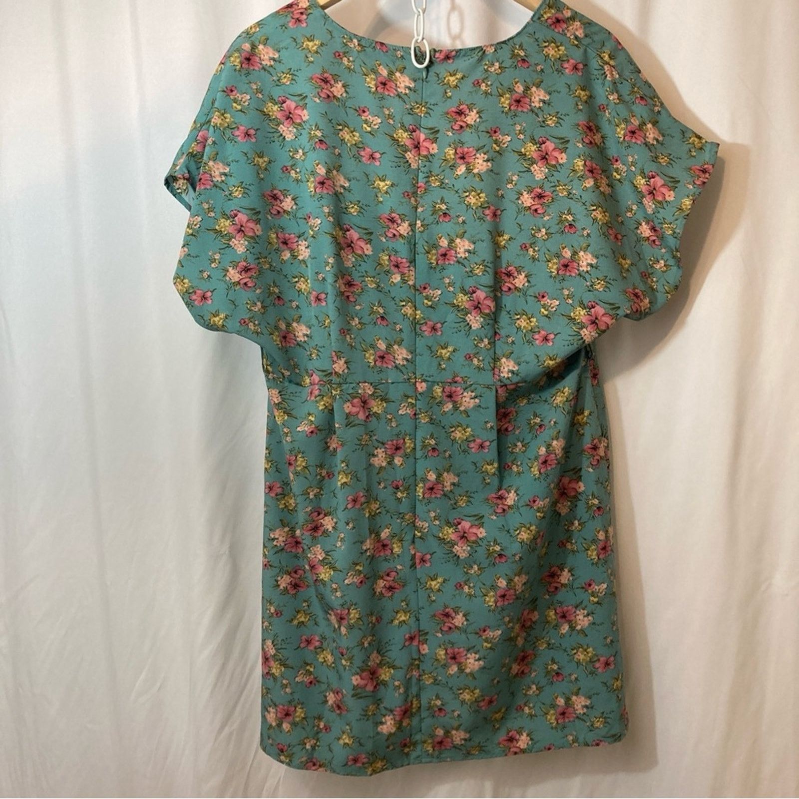Nasty Gal Nasty Gal Floral Crossover V-Neck Flounce Slit Mini Dress Size M / US 6-8 / IT 42-44 - 2 Thumbnail