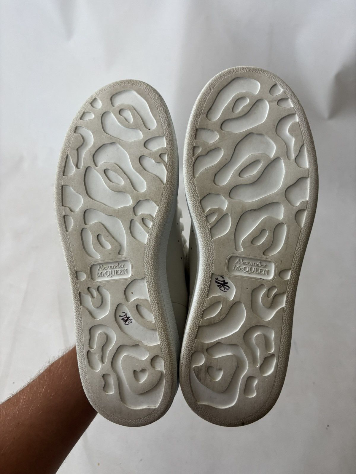 Alexander McQueen Alexander McQueen Oversize leather sneakers Size US 9 / IT 39 - 9 Thumbnail