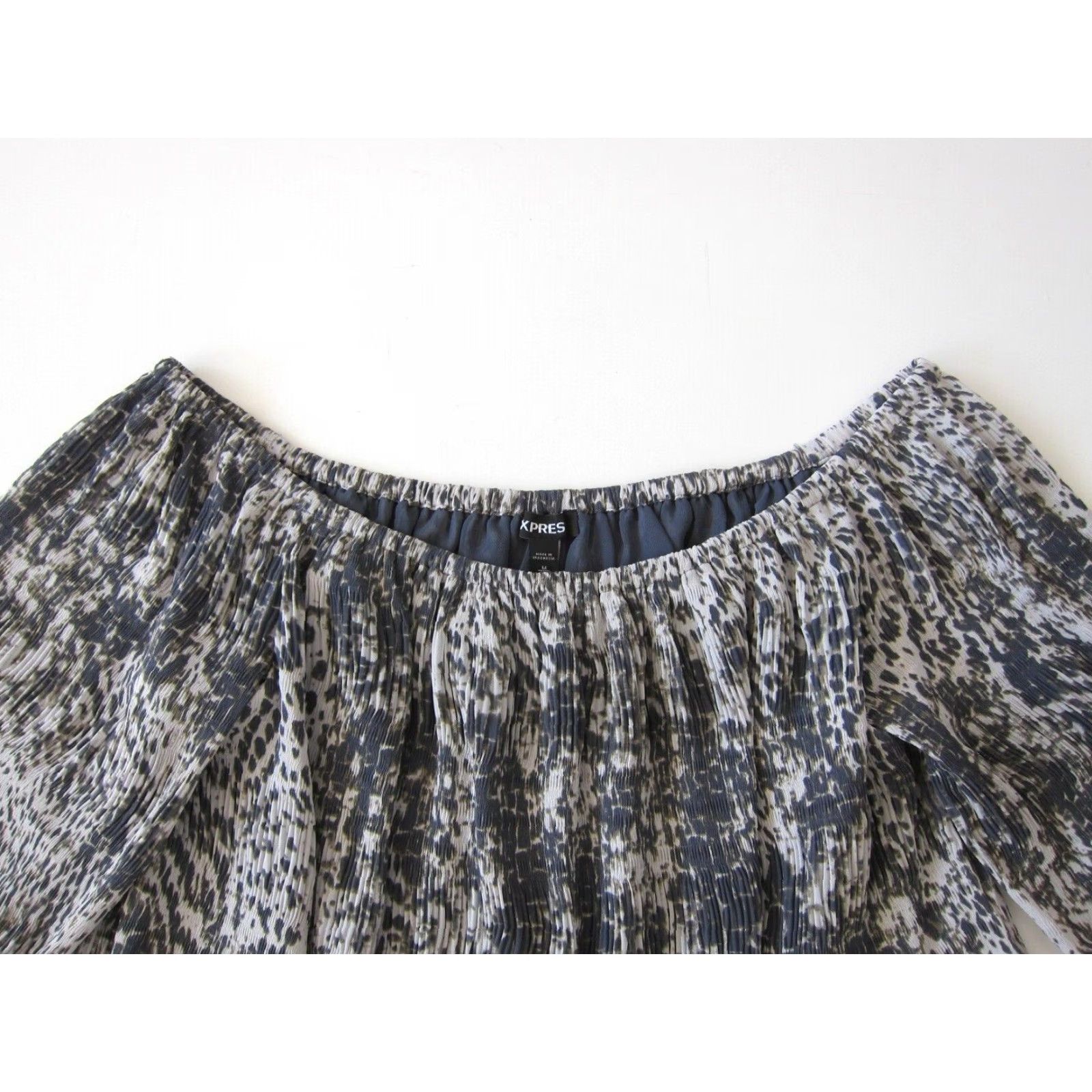 Express NWT Express Blouse Shirt 3/4 Sleeve Off the Shoulder Tunic Medium Gray Size M / US 6-8 / IT 42-44 - 3 Thumbnail