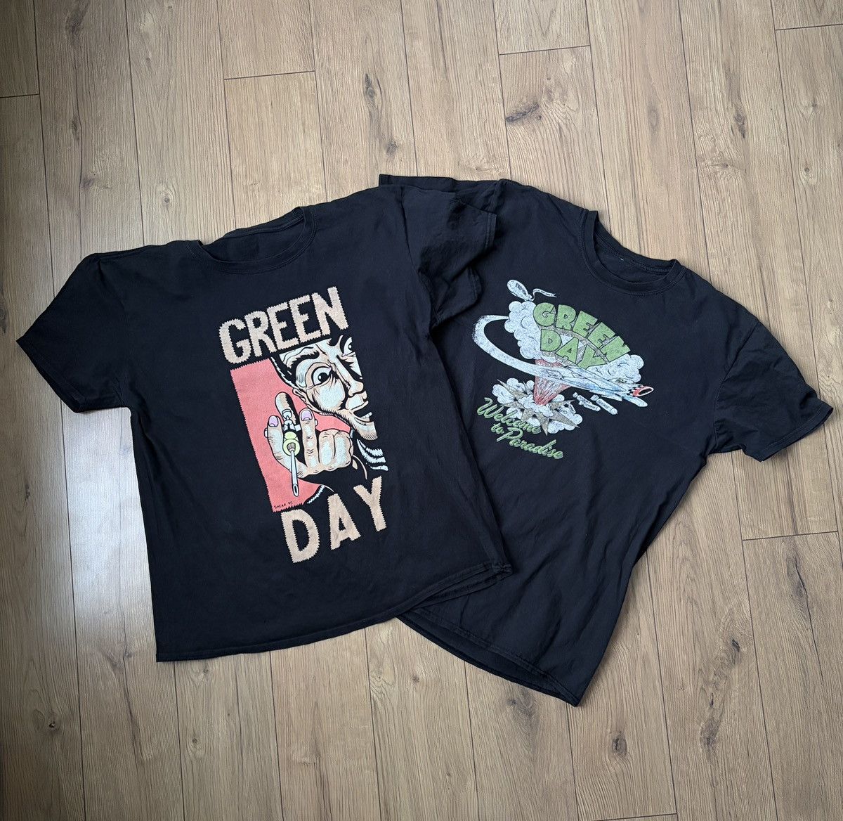 Band Tees Vintage Green Day 2 T-shirts Size US XL / EU 56 / 4 - 1 Thumbnail