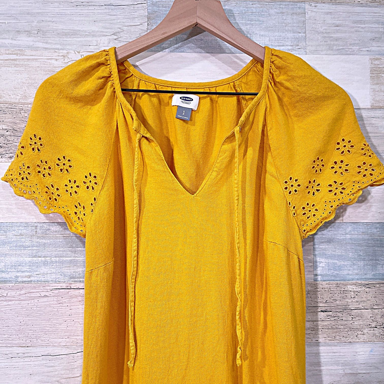 Old Navy OLD NAVY Linen Blend Floral Eyelet Dress Yellow Women Small Size S / US 4 / IT 40 - 2 Thumbnail