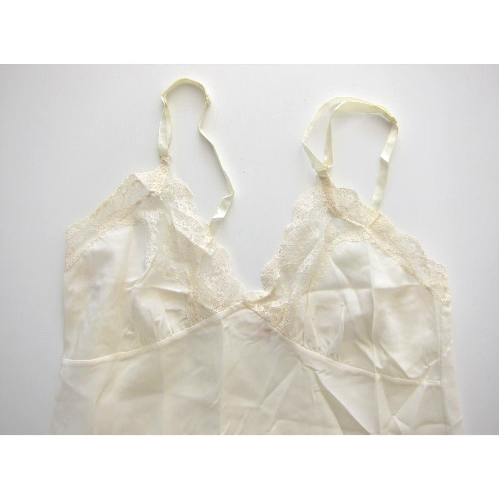 Vintage VINTAGE Barbizon Nylon Ivory Spaghetti Strap Camisole Chemise Slip Nightgown 34 Size ONE SIZE - 3 Thumbnail