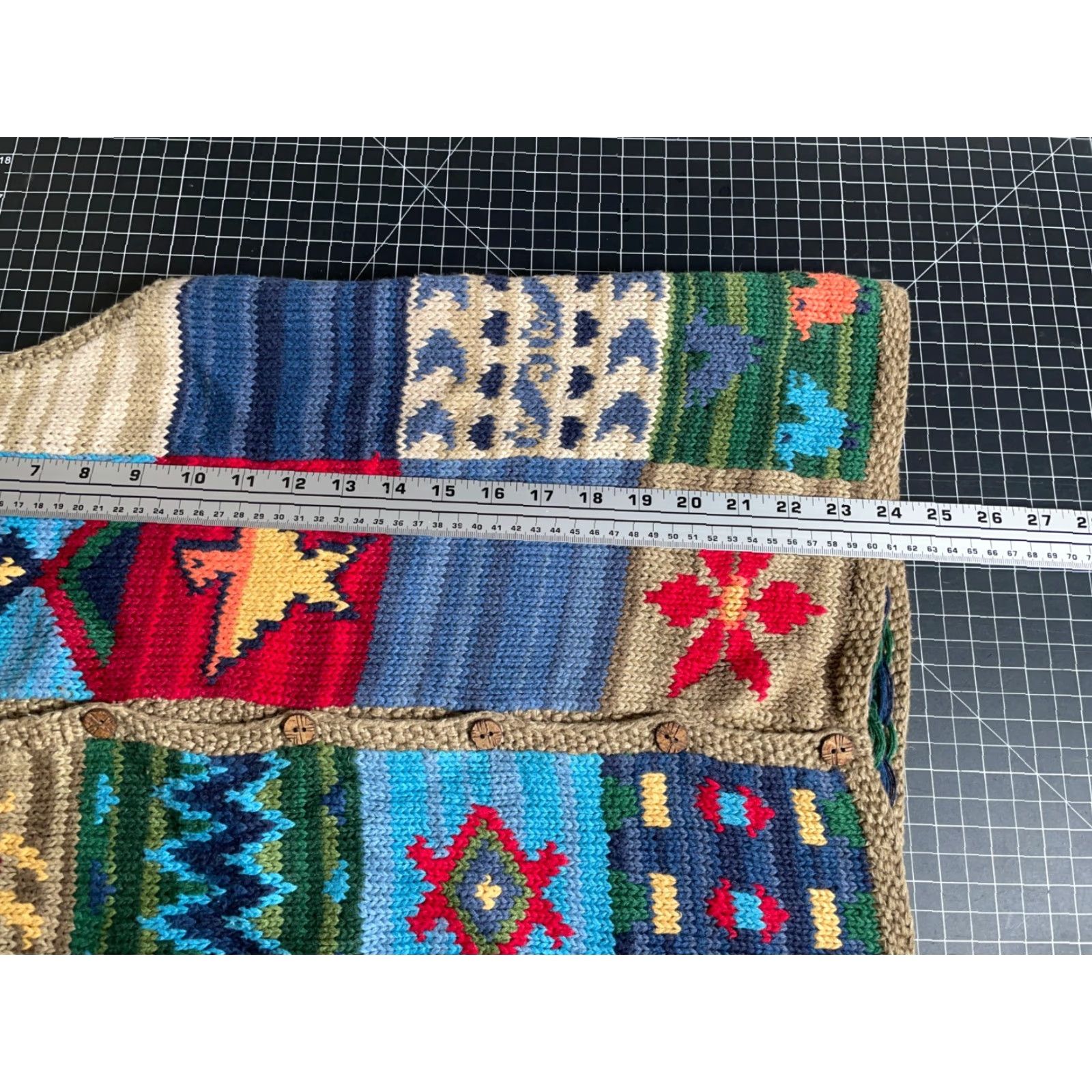Vintage VINTAGE Northern Isles Patchwork Sweater Vest Women's Large Tribal Aztec Southwestern Shirt Vest Beige 90s Retro Knit Geometric Patchwork Size L / US 10 / IT 46 - 6 Thumbnail