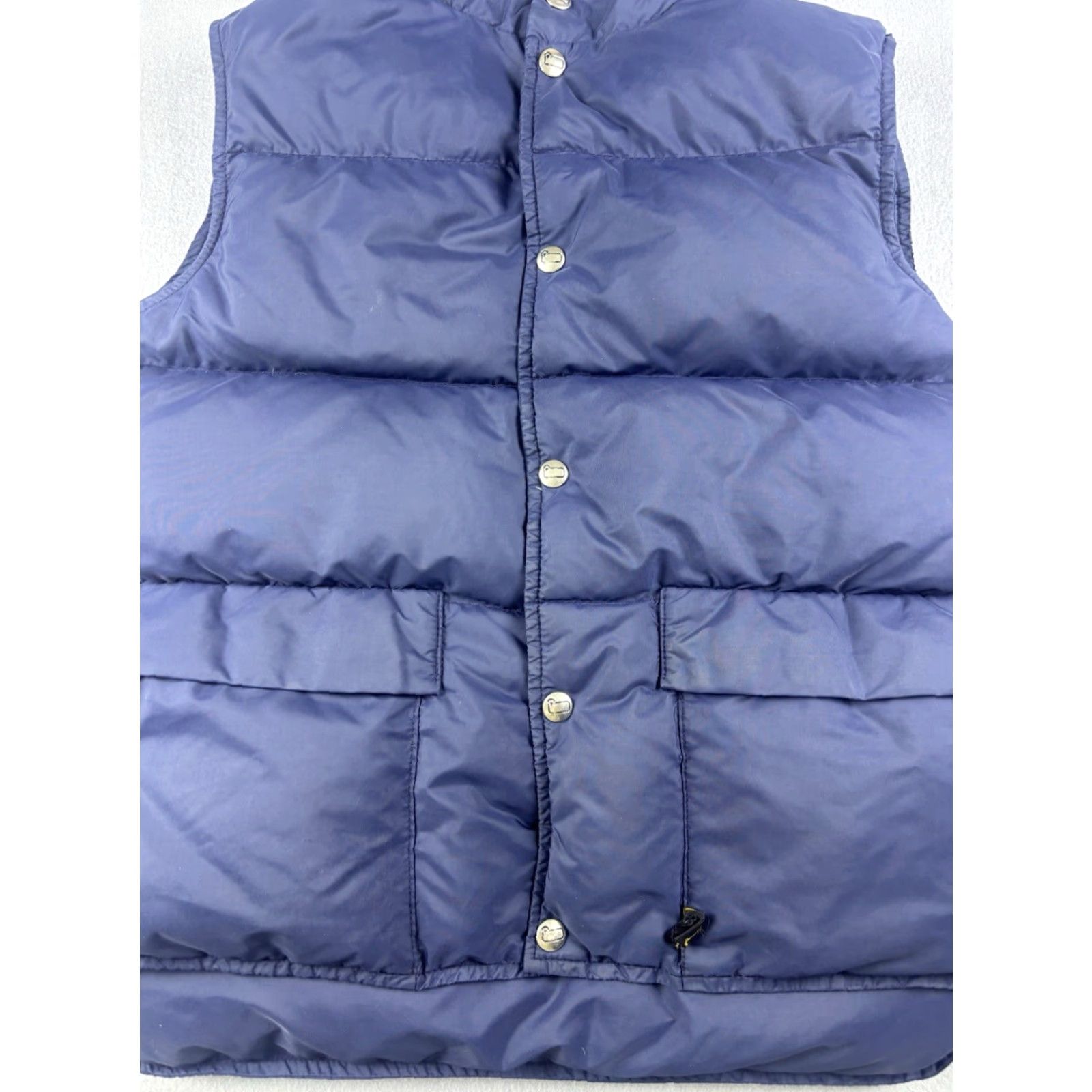 Vintage VINTAGE Woolrich Vest Men’s S Blue Down 90s Hiking Nylon Button Snap Short Puffer Jacket Base Title Size US S / EU 44-46 / 1 - 2 Thumbnail