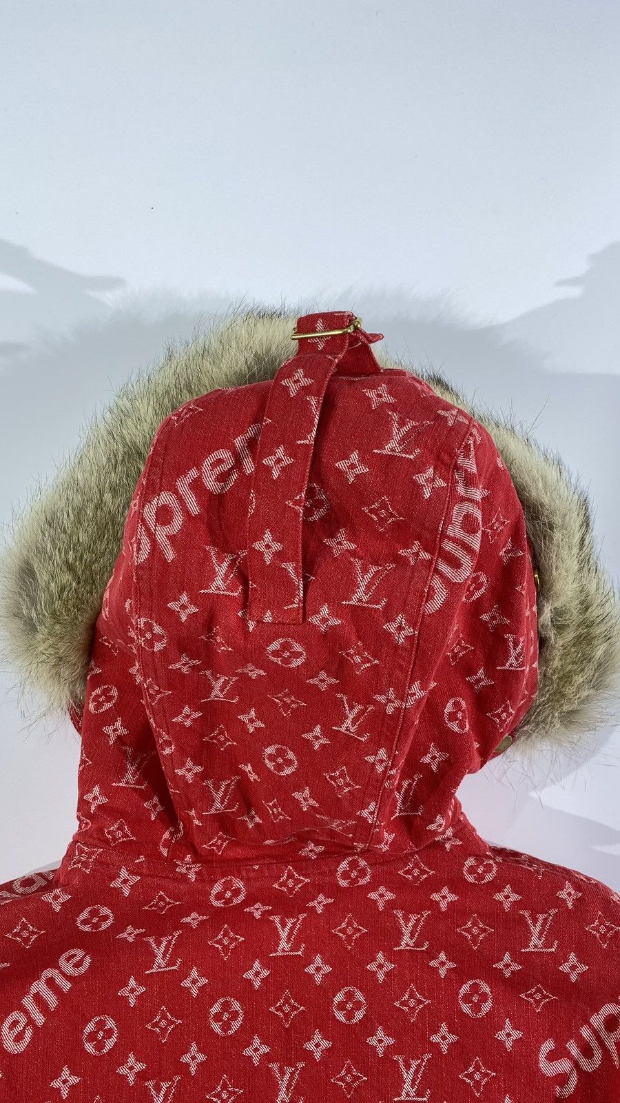 Louis Vuitton × Supreme Louis Vuitton X SUPREME 1 OF 1 Unreleased Sample Red Parka Size US M / EU 48-50 / 2 - 8 Thumbnail