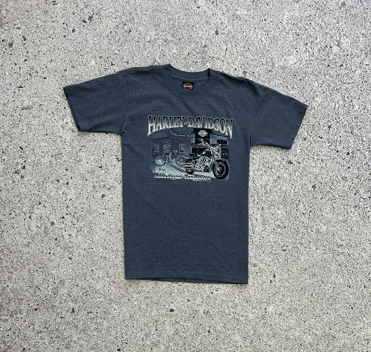 Band Tees × Harley Davidson × Vintage Vintage 2005 Harley An American Tradition Davidson T-Shirt Size US M / EU 48-50 / 2 - 3 Thumbnail