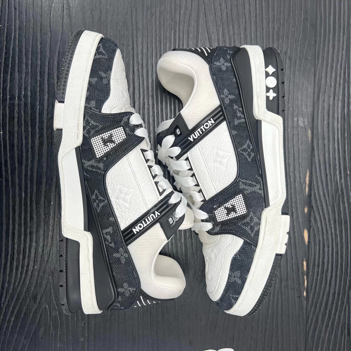 Louis Vuitton LV Trainer Black & White Denim 41 Size US 8 / EU 41 - 2 Thumbnail
