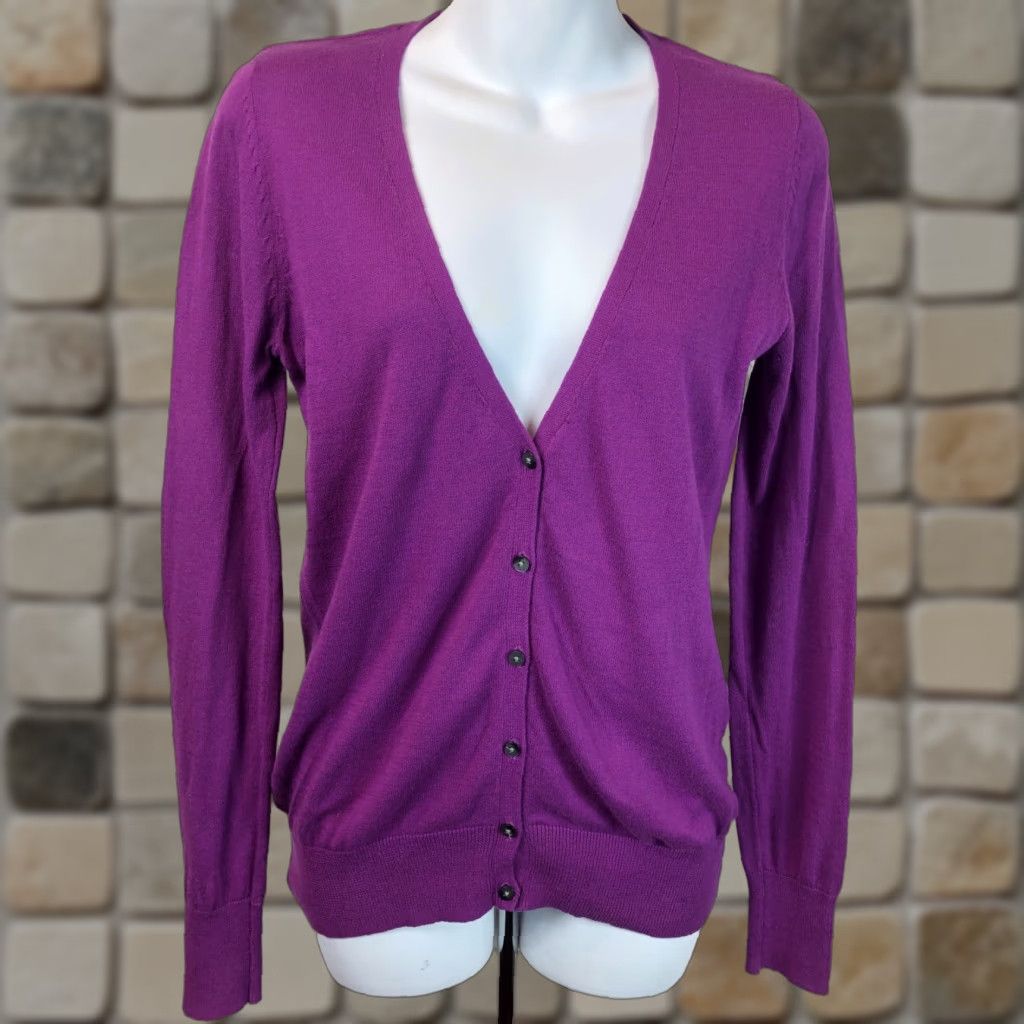 Old Navy VINTAGE Old Navy Cardigan Sweater XS Purple Button V-Neck Long Sleeve Knit 90s Preppy Y2K College Academia Womens Size XS / US 0-2 / IT 36-38 - 1 Thumbnail