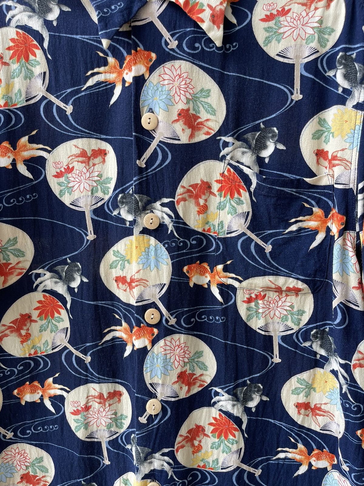 Vintage Vintage Oniwa soto Gold fish hawaiian shirt 📸 Size US L / EU 52-54 / 3 - 6 Thumbnail