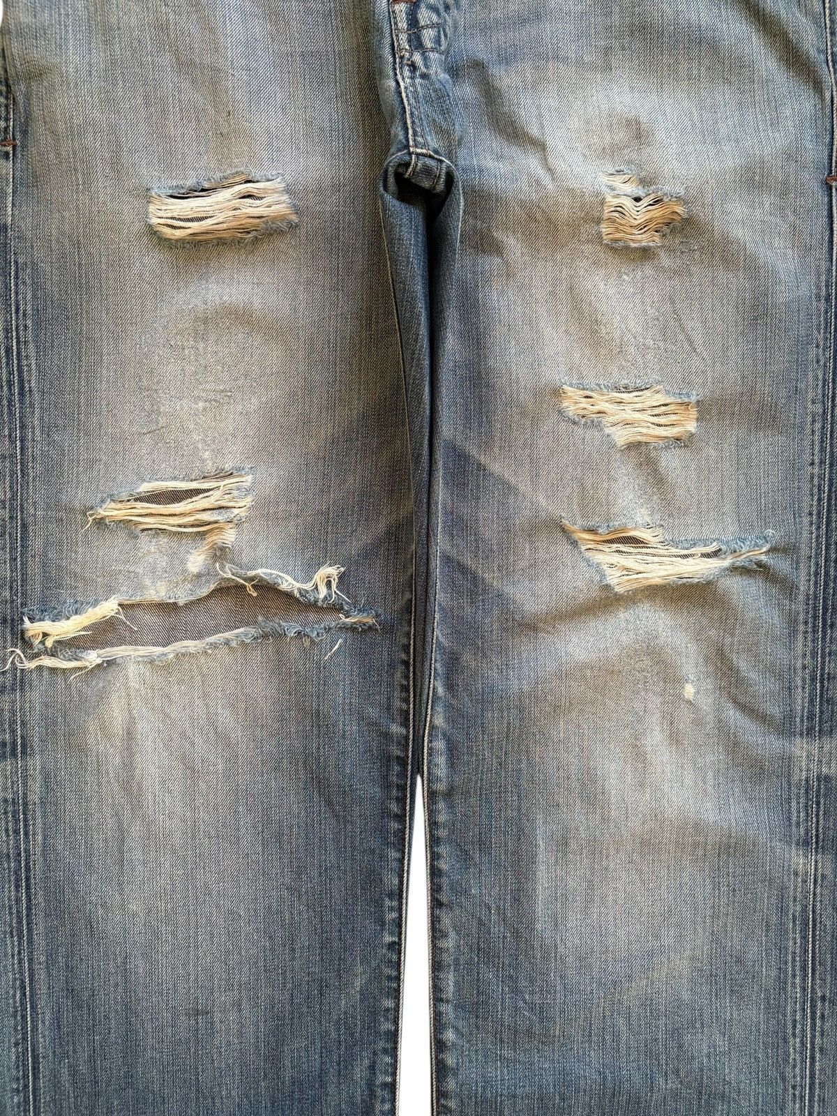 Guess Vintage Guess Faded Wash Distressed Ripped Baggy Jeans Size US 35 - 5 Thumbnail