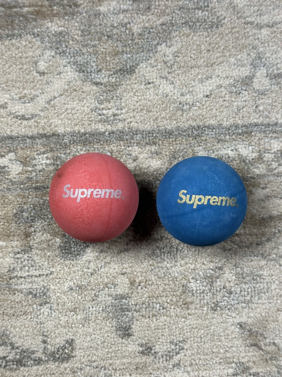 Supreme 飛行船 & SkyBounce Handball (青) - メルカリ