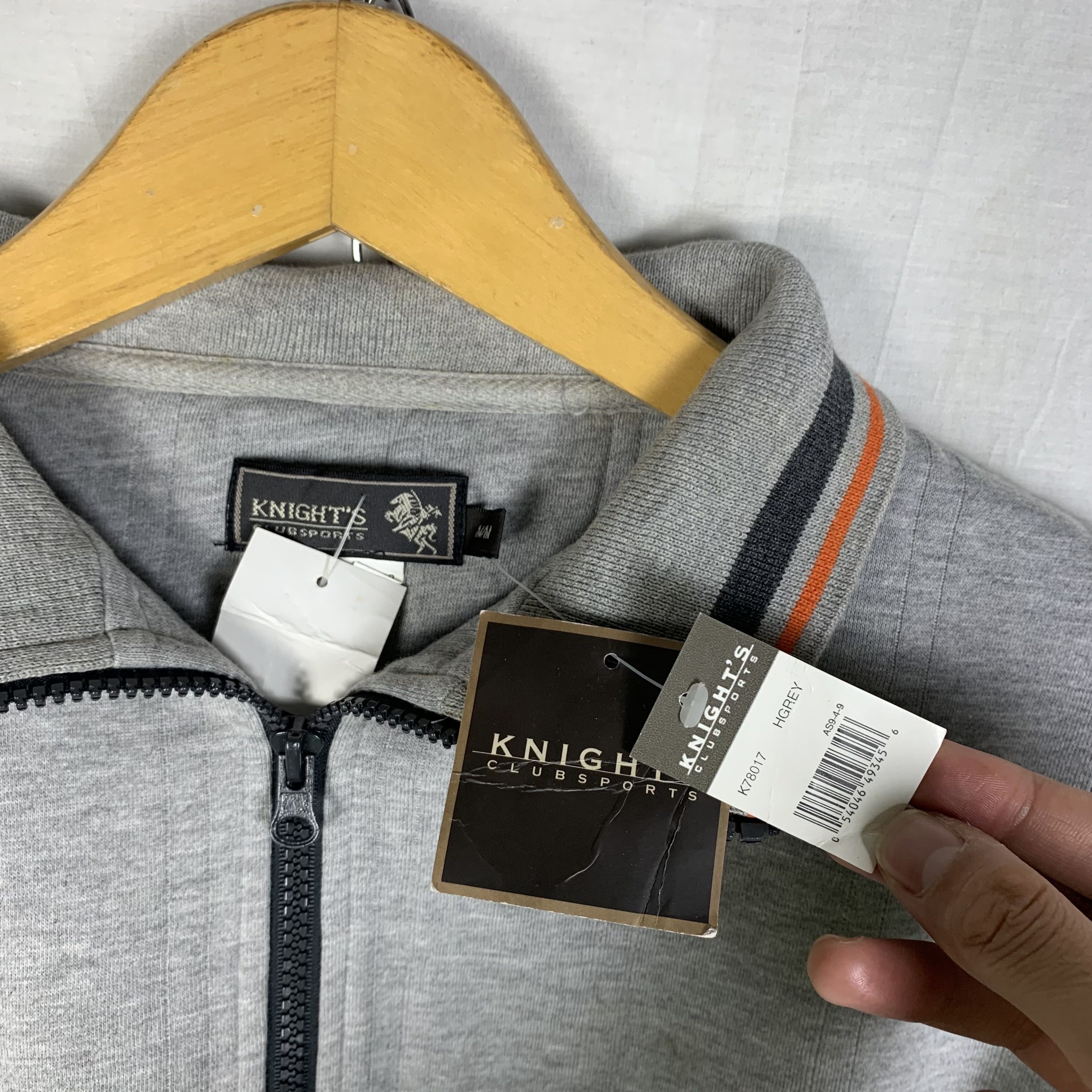 Vintage Vintage Knight's Clubsports Swetshirt Crewneck Size US M / EU 48-50 / 2 - 5 Thumbnail