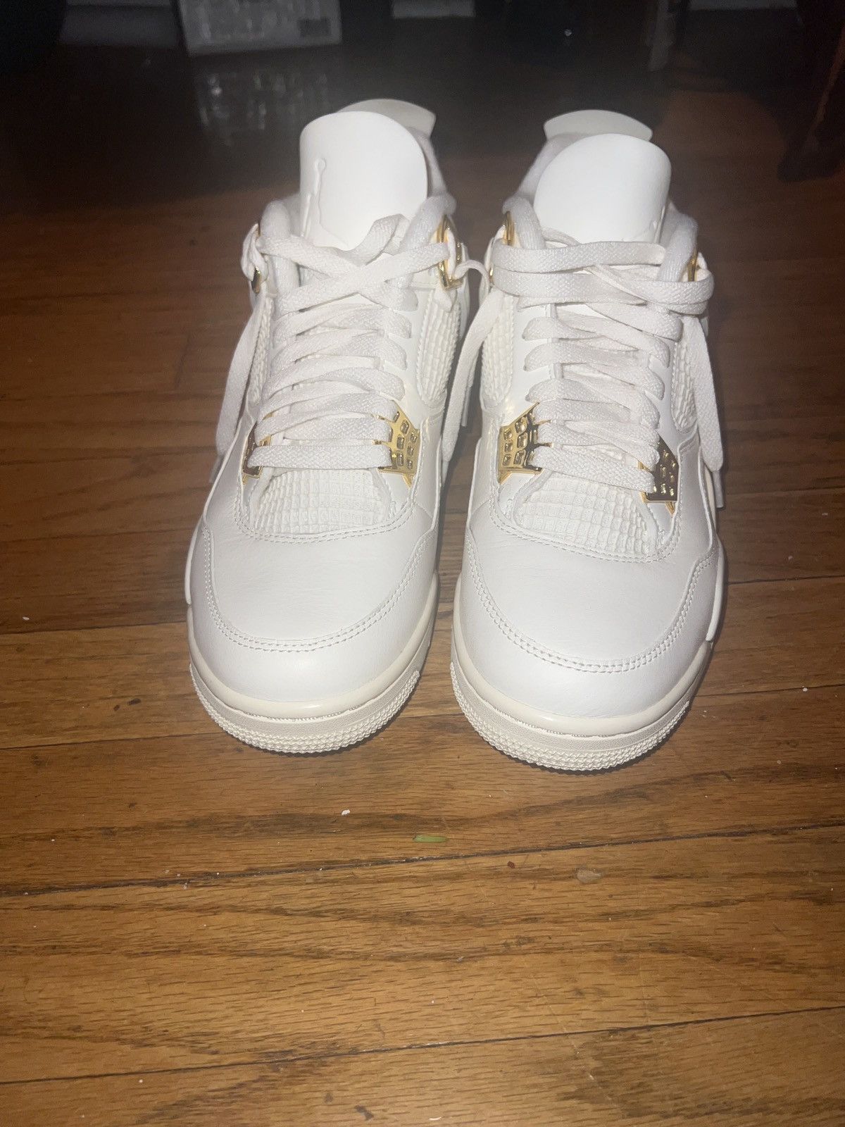 Jordan Brand × Nike Excellent condition white gold Jordan Size US 10 / EU 43 - 3 Thumbnail