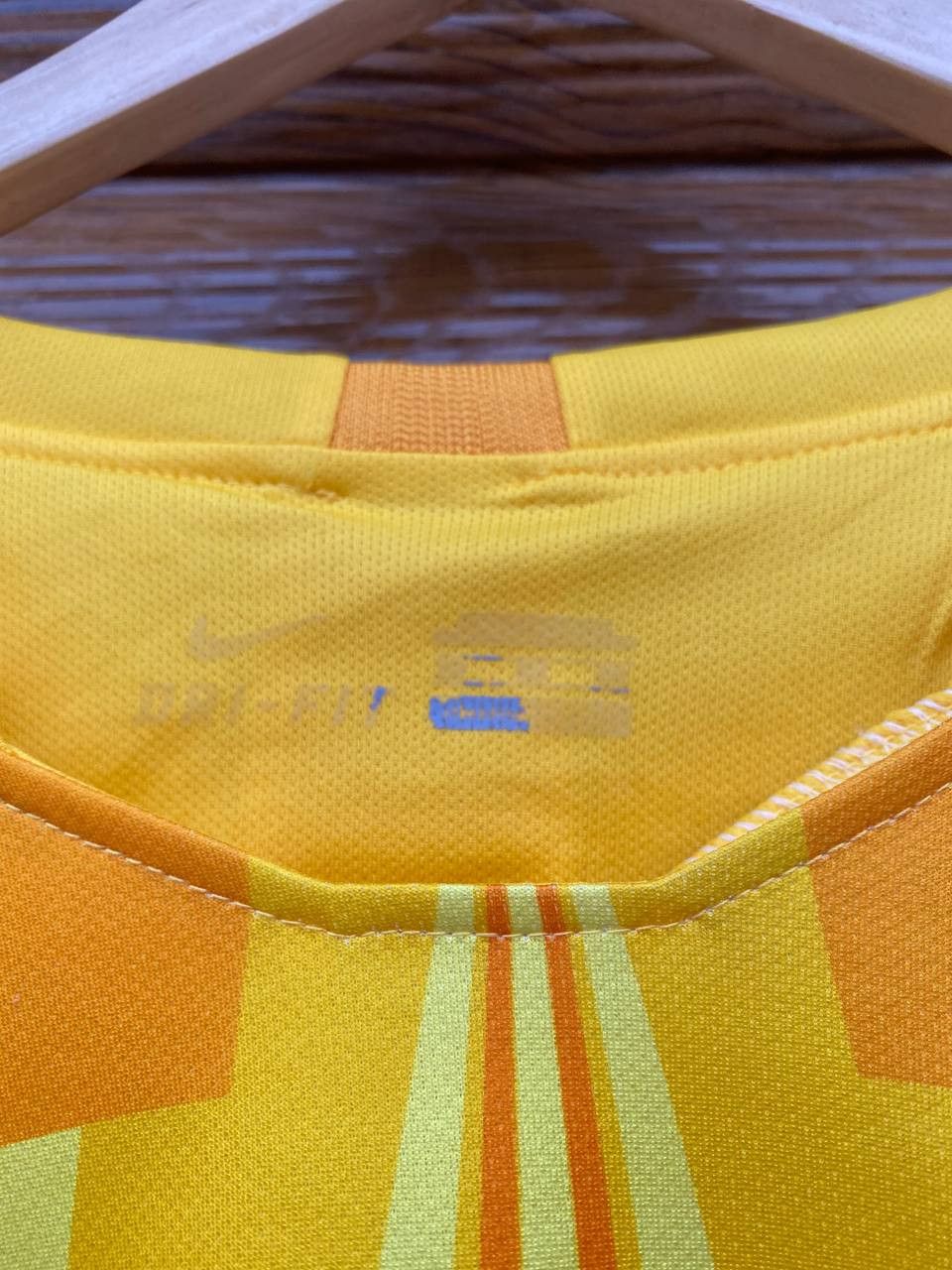 Nike ATHLETICO MADRID NIKE HOME SHIRT JERSEY Size US L / EU 52-54 / 3 - 3 Thumbnail