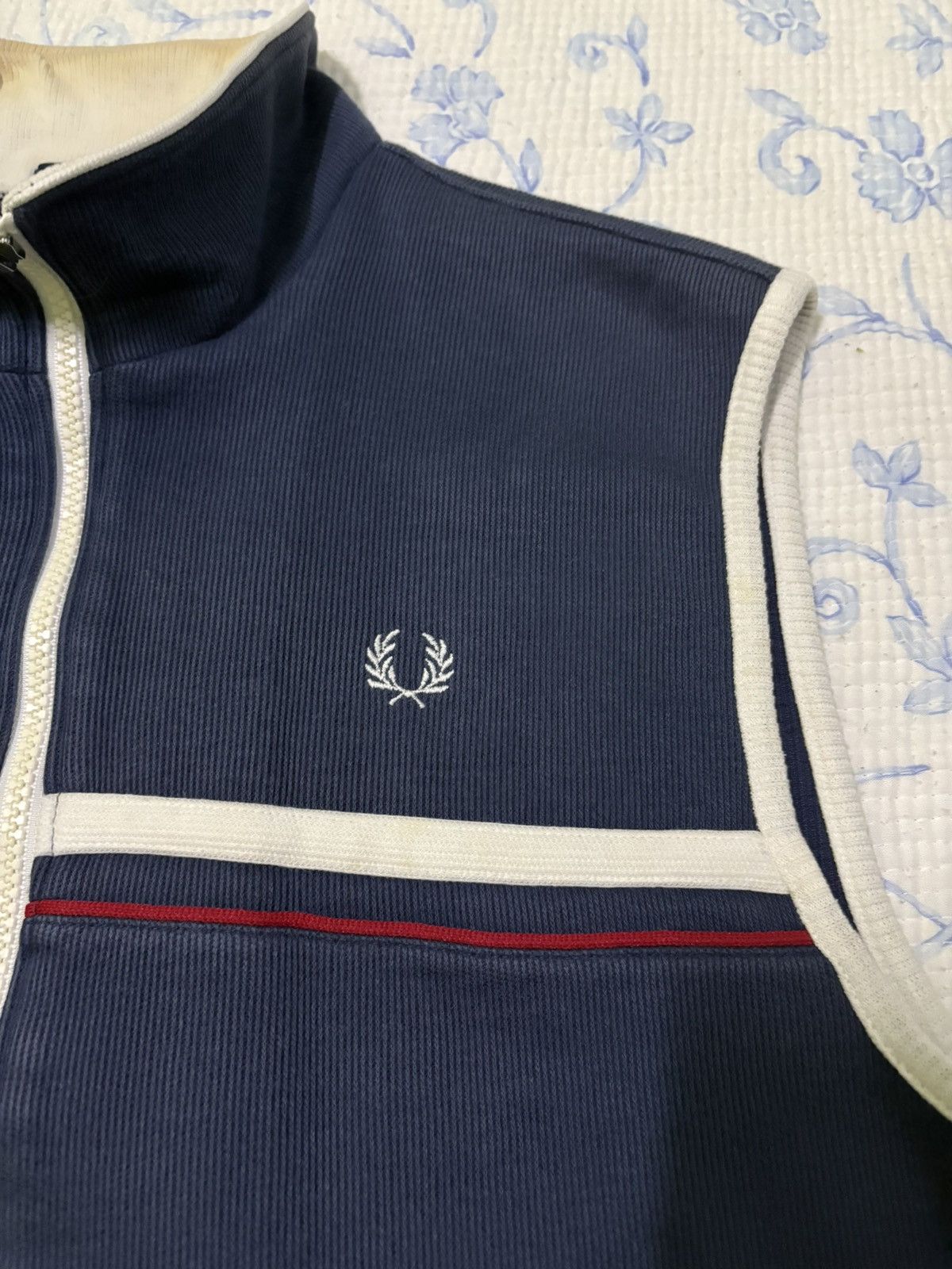 Fred Perry Fred Perry Vest Sleeveless Jacket Size US S / EU 44-46 / 1 - 4 Thumbnail