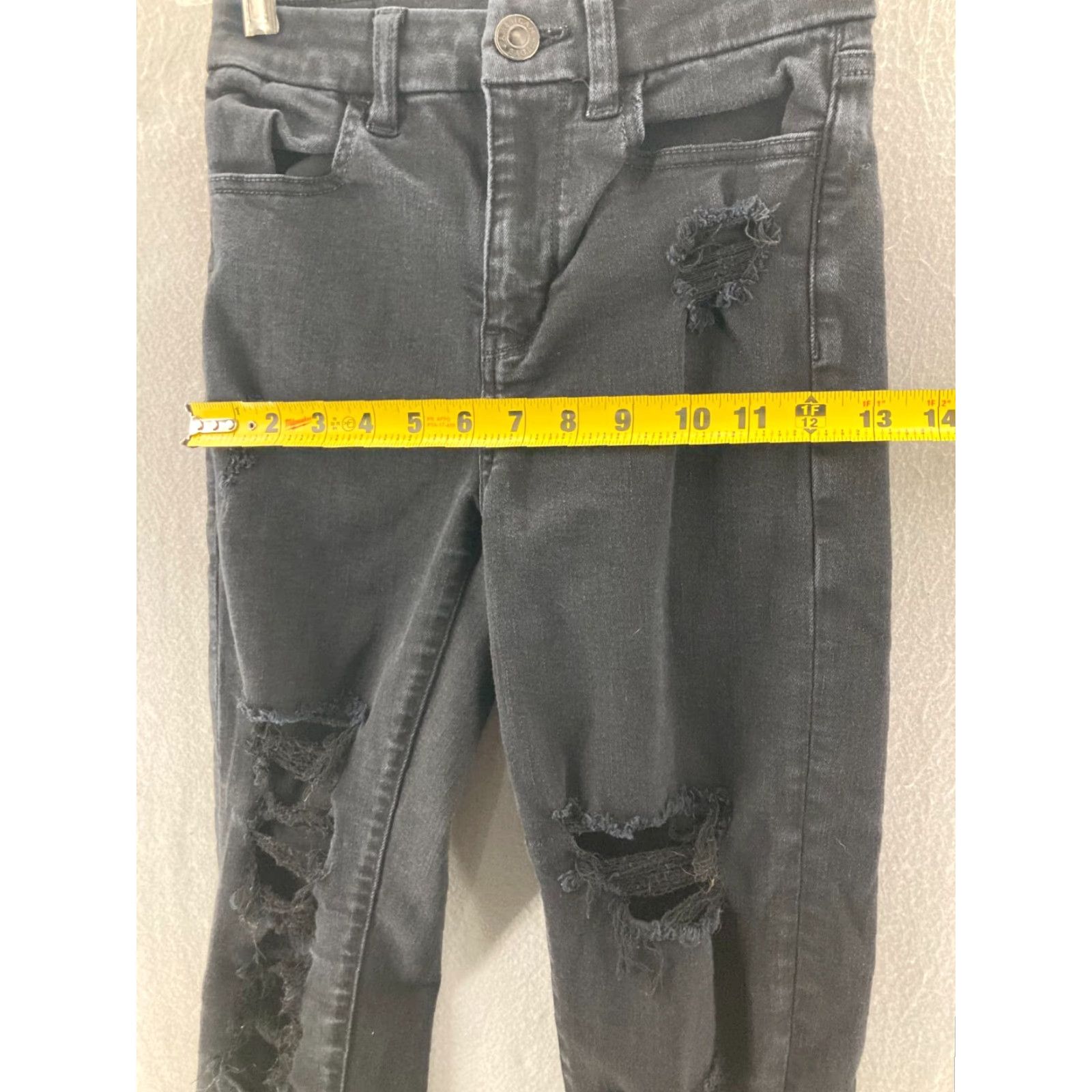 American Eagle Outfitters American Eagle Outfitters Jeans Womens 10 Black Distressed Curvy Hi Rise Jegging 24x26 Adult Regular Inseam See Photos Size 32" / US 10 / IT 46 - 3 Thumbnail
