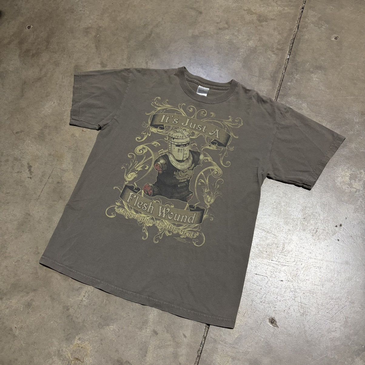 Vintage Vintage Monty Python Holy Grail Just a Flesh Wound T shirt Size US M / EU 48-50 / 2 - 2 Thumbnail