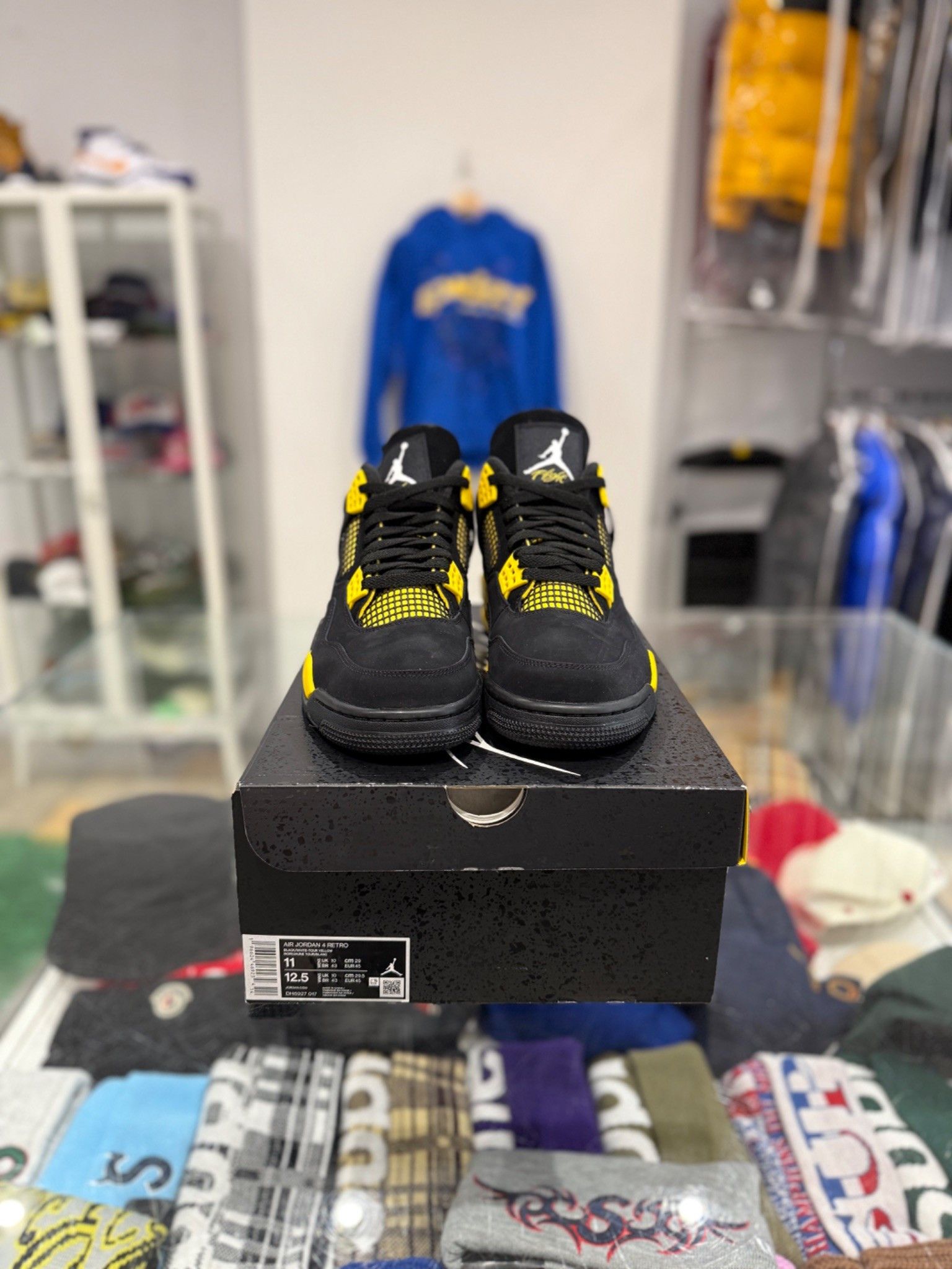 Jordan Brand Jordan 4 Thunder (2023) Size US 11 / EU 44 - 2 Thumbnail