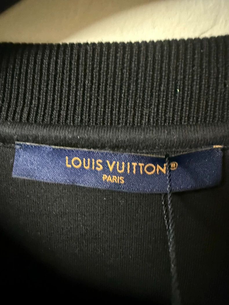 Louis Vuitton Louis VuittonBlack and silver gradient full-printed logo lo Size US XL / EU 56 / 4 - 3 Thumbnail