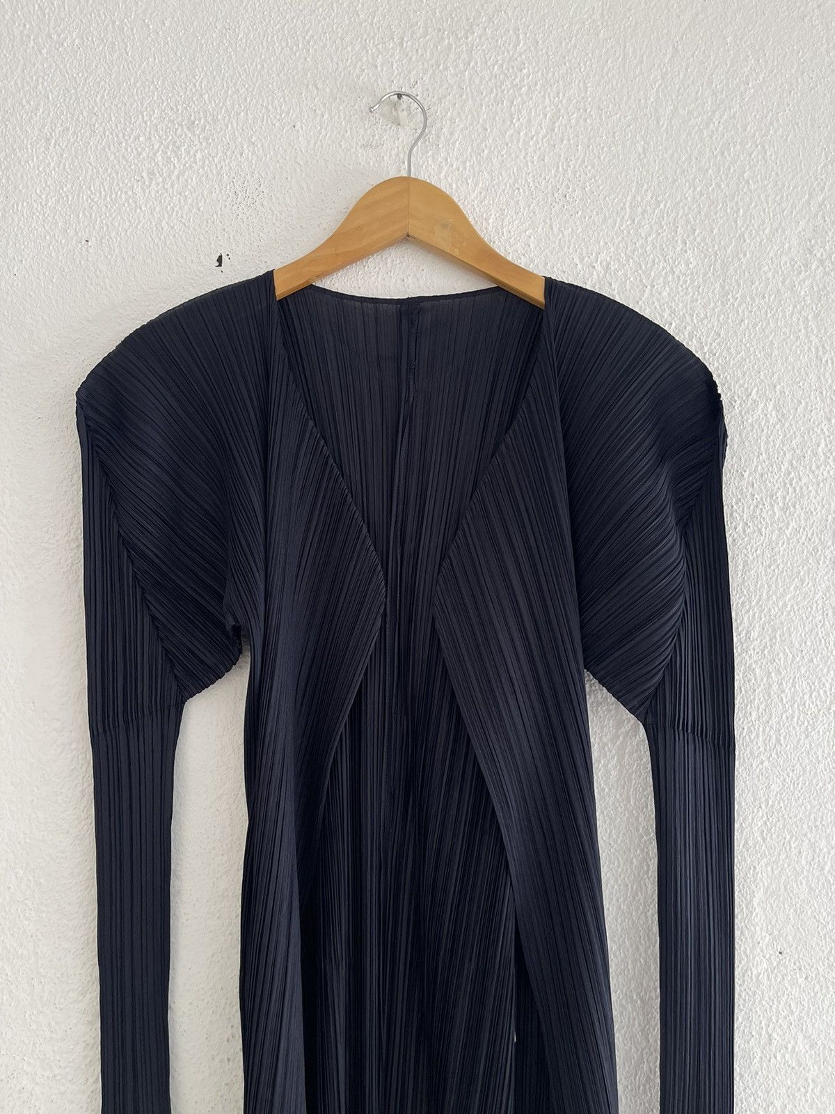 Issey Miyake × Pleats Please Issey Miyake Issey Miyake Pleats Please Cardigan Navy 2 Pockets Size ONE SIZE - 7 Thumbnail