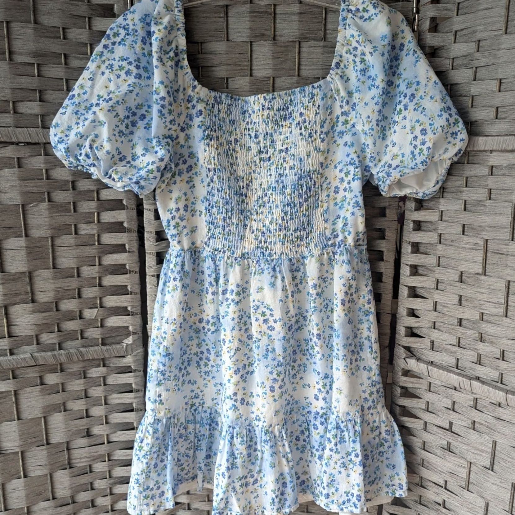 BB Dakota BB Dakota Mini Dress Blue Floral Puff Sleeve Smocked Sz S (Fits XS) Coquette Shirt Dress Womens Size S / US 4 / IT 40 - 4 Thumbnail