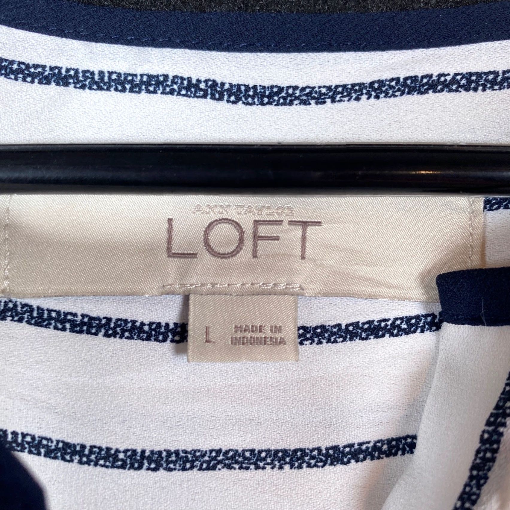 Loft Ann Taylor Loft Blouse White Blue Stripe Button Down Long Sleeve Large Size L / US 10 / IT 46 - 6 Thumbnail
