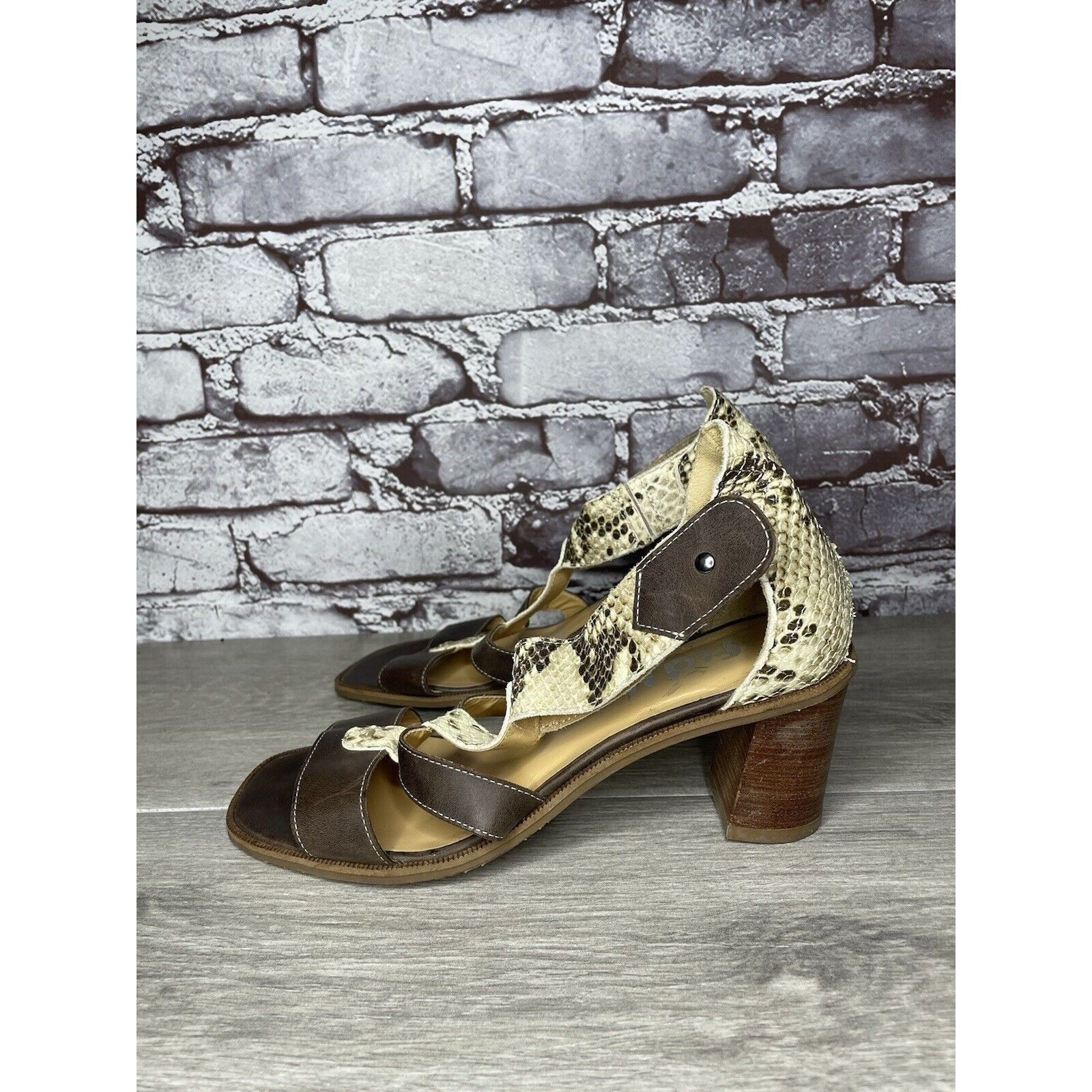 Fiji Fidji Ivory Leather Snake Skin Anke Strap Print Brown Heel S Size US 8 / IT 38 - 9 Thumbnail