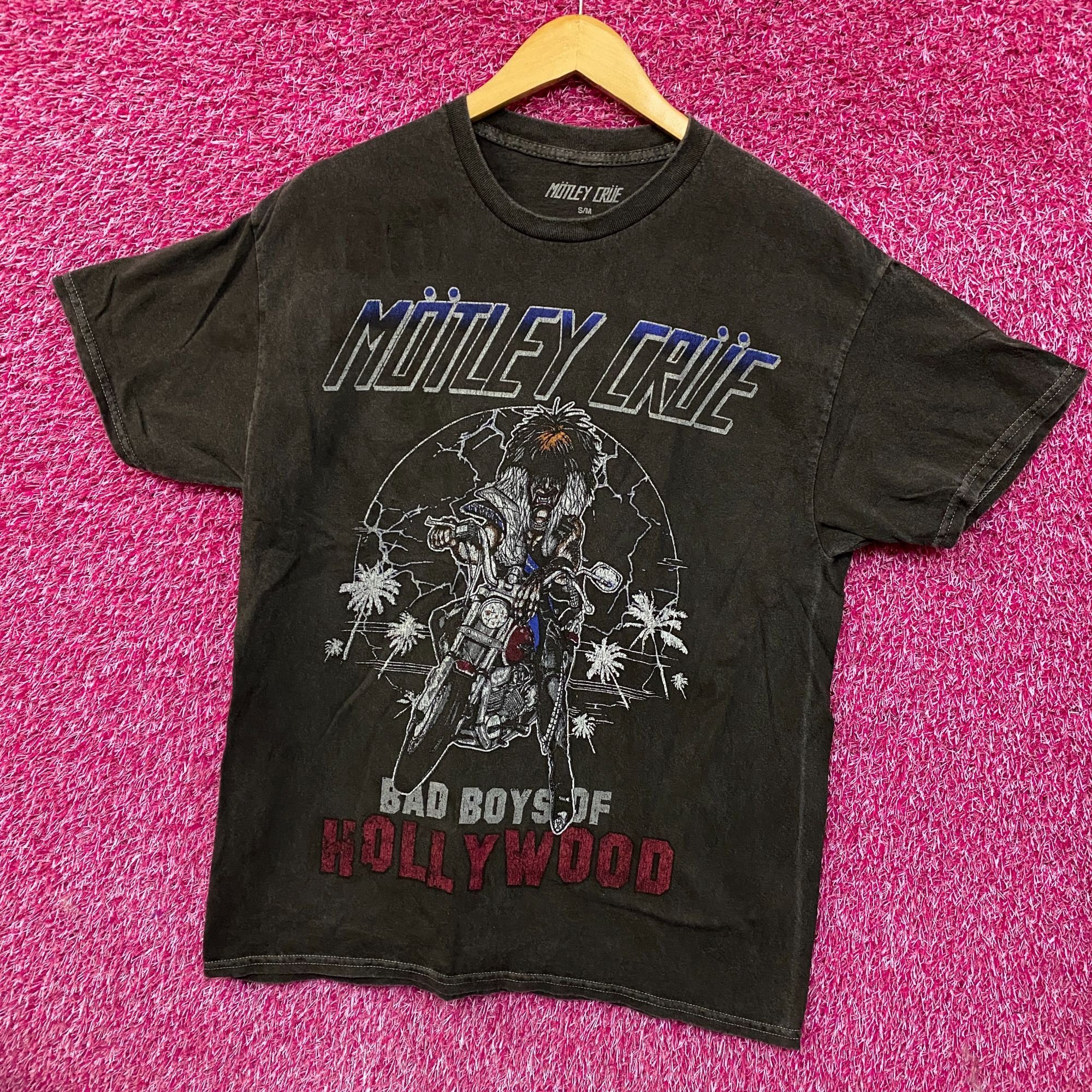 Other Motley Crue The Bad Boys of Hollywood Glam Metal T-Shirt S/M Size US M / EU 48-50 / 2 - 3 Thumbnail
