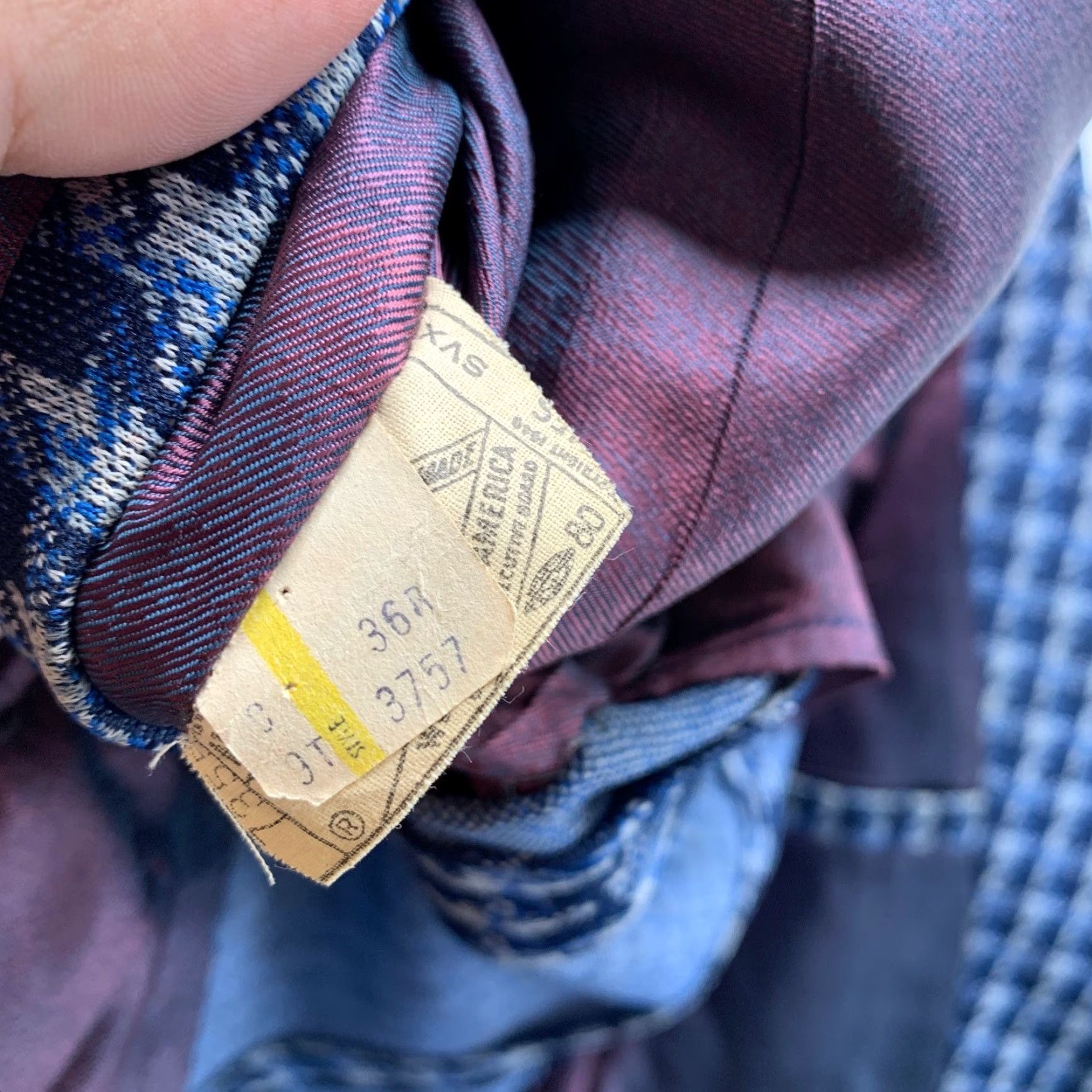 Vintage VINTAGE Blazer Men 36R Wool Linen Houndstooth Blue Two-Button Notch Lapel Made USA 60s 70s Corp 2 Piece Leather Trim Size 36R - 6 Thumbnail