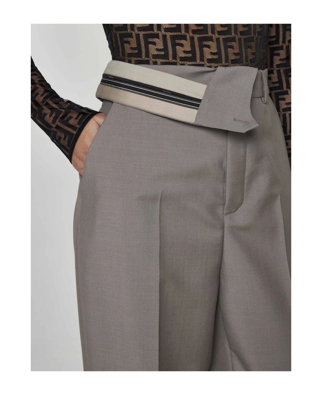Fendi o1s1wg110426 Trousers in Grey Size 28" / US 6 / IT 42 - 4 Thumbnail