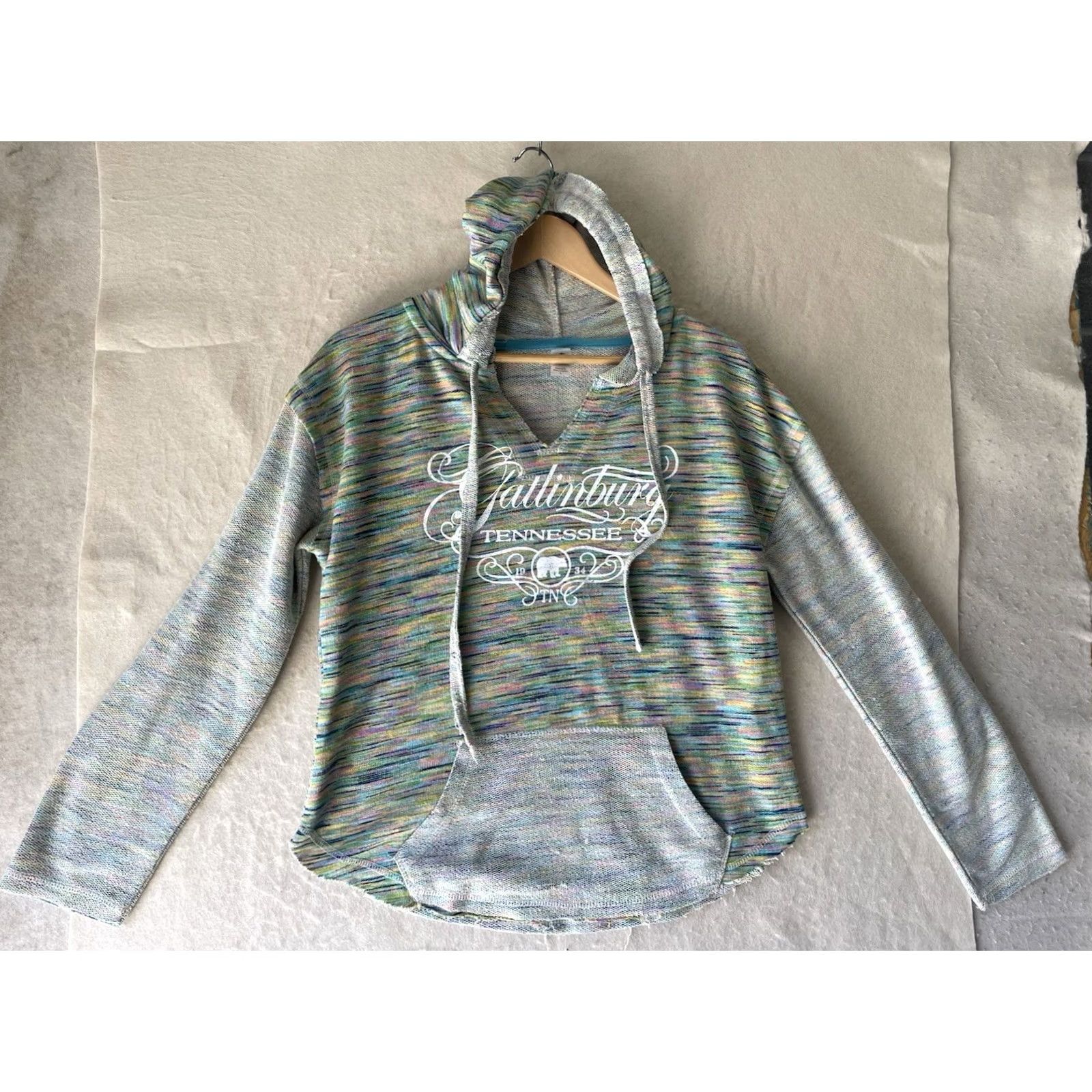 Vintage VINTAGE Gatlinburg Tennessee Lightweight Women Hoodie L Sparkly Letters Mountains Hiking Size L / US 10 / IT 46 - 2 Thumbnail