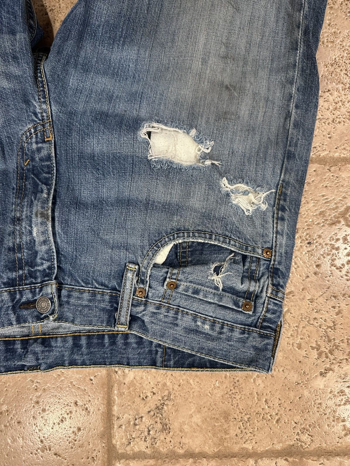 Levi's Vintage Clothing Levi’s Vintage 569 Blue Denim Thrashed Distressed Pants Size US 34 / EU 50 - 4 Thumbnail