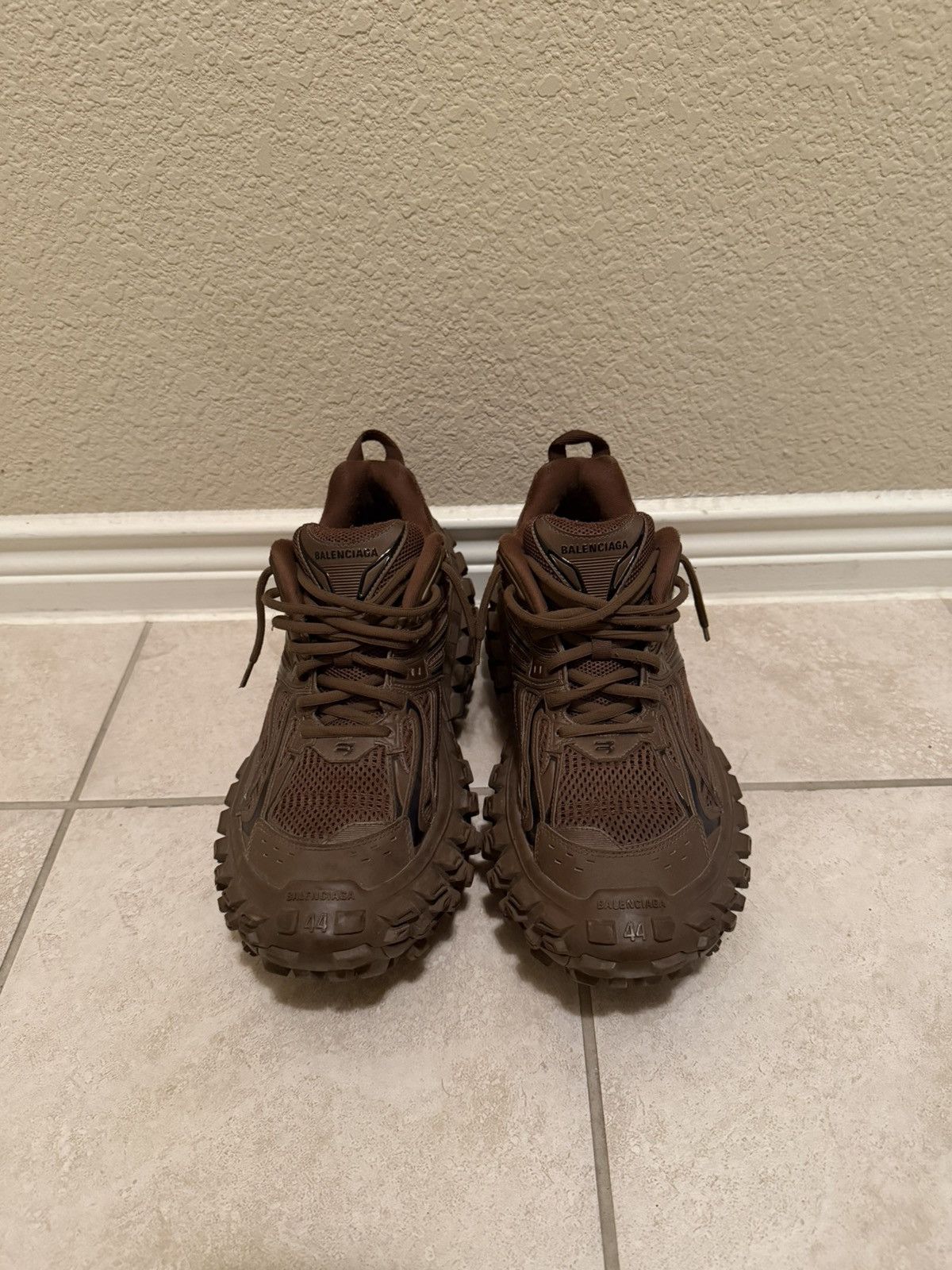 Balenciaga Balenciaga Defender Brown Size US 11 / EU 44 - 2 Thumbnail