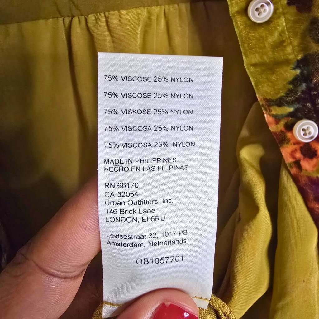 Anthropologie Anthropologie Pilcro Velvet Button Down Shirt Green Floral R Size M / US 6-8 / IT 42-44 - 7 Thumbnail