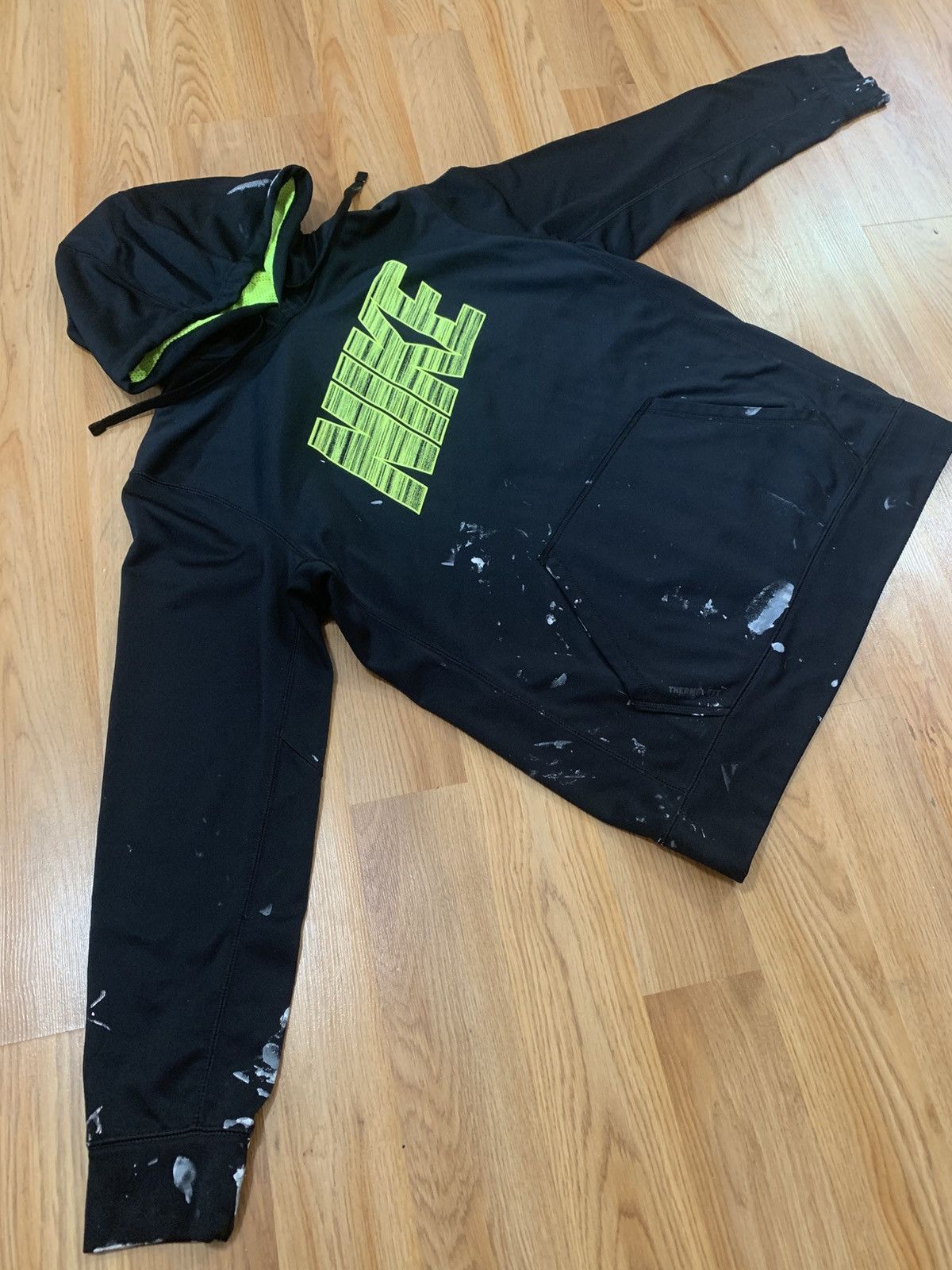 Nike Sz L - Nike Therma-Fit Hoodie Sweatshirt Paint Splatter 2014 Size US L / EU 52-54 / 3 - 6 Thumbnail