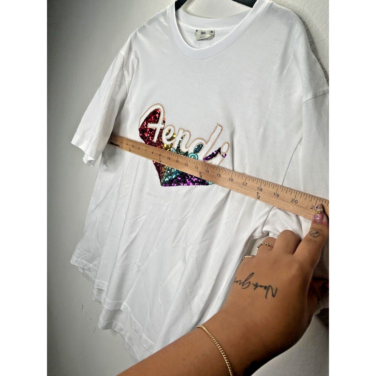 Fendi Fendi White Short Sleeve Rainbow Sequined Fendi Roma Tee L Size L / US 10 / IT 46 - 11 Thumbnail
